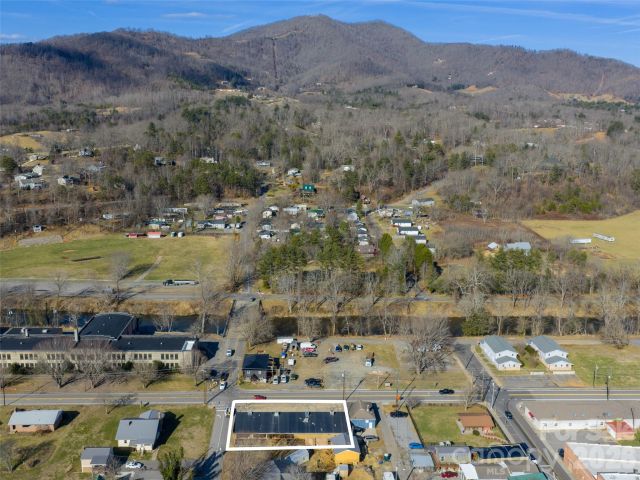 3264 Broad Street, Clyde, NC, 28721