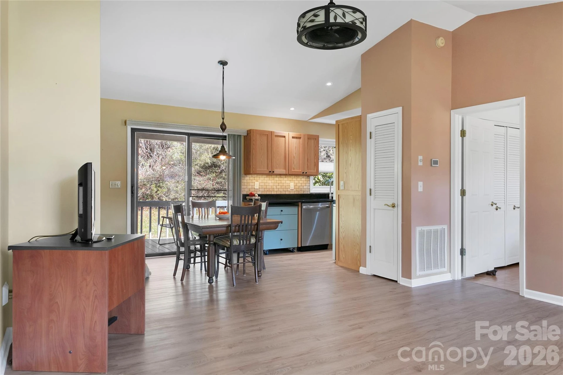 118 Resada Drive - Photo 7