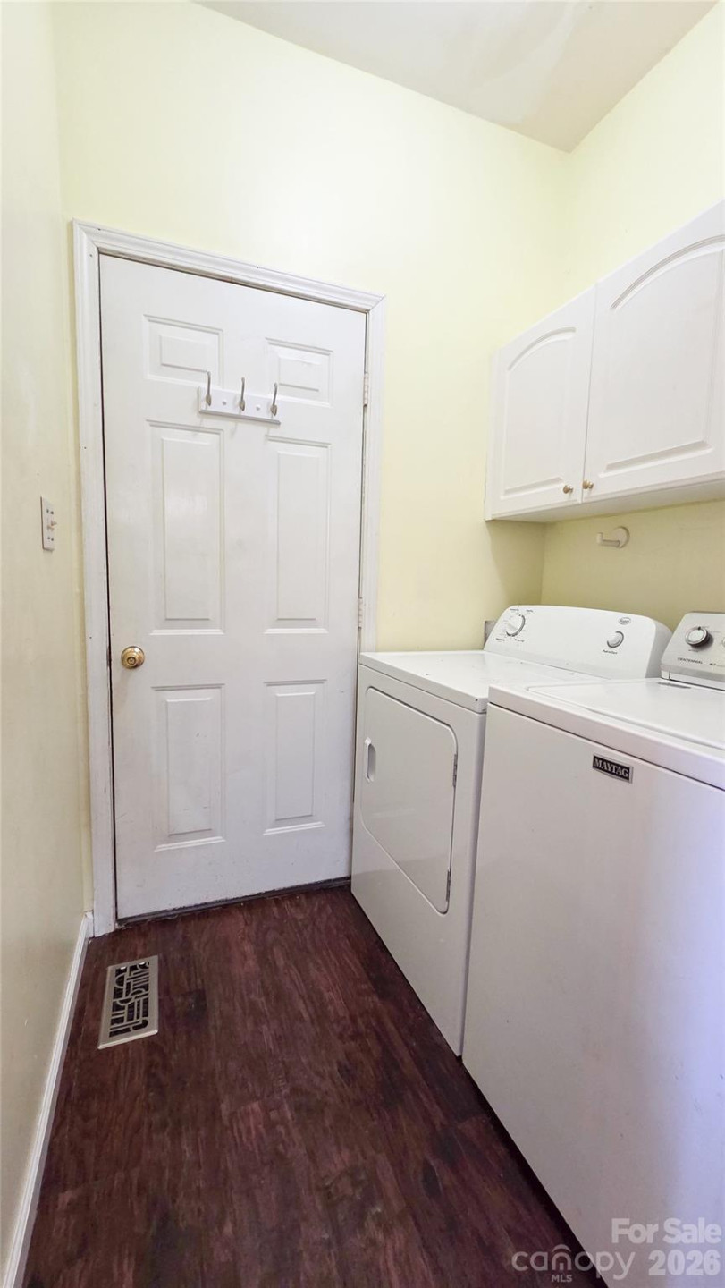 28 Sweetbriar Court - Photo 16