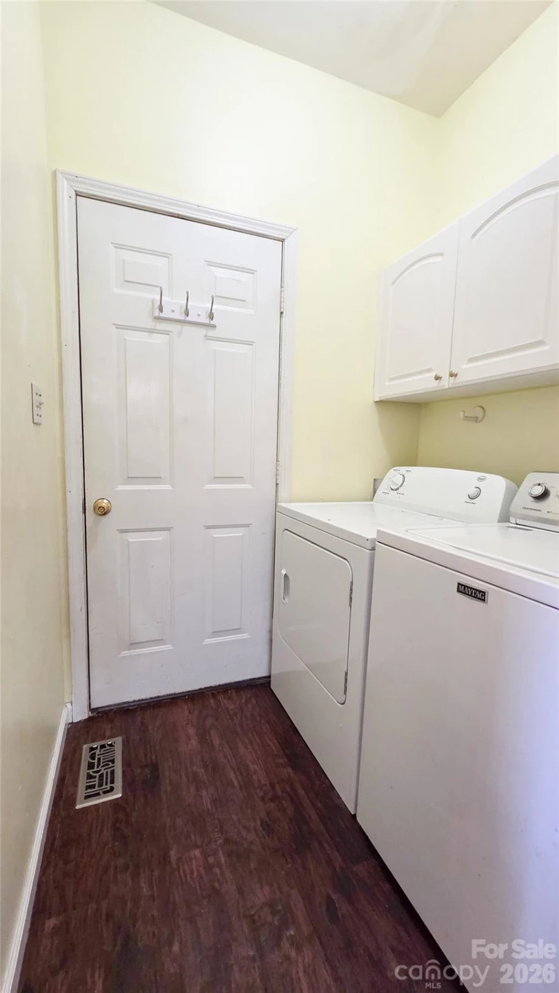 28 Sweetbriar Court - Photo 16