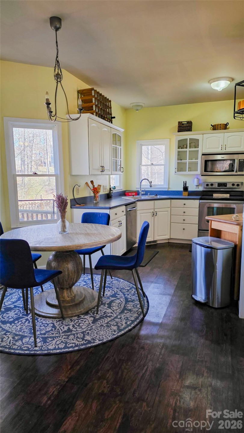 28 Sweetbriar Court - Photo 10