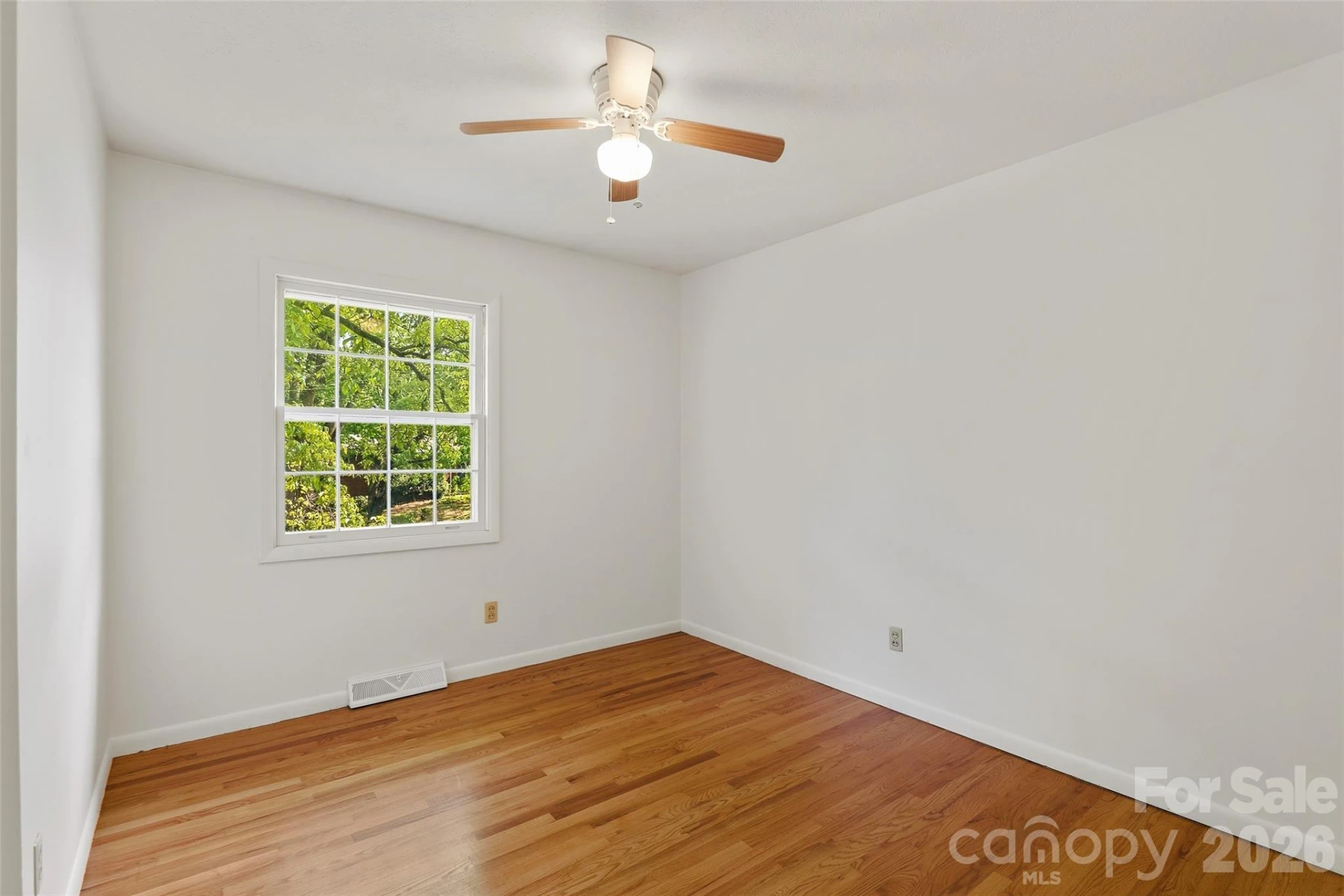 68 Imperial Court - Photo 14