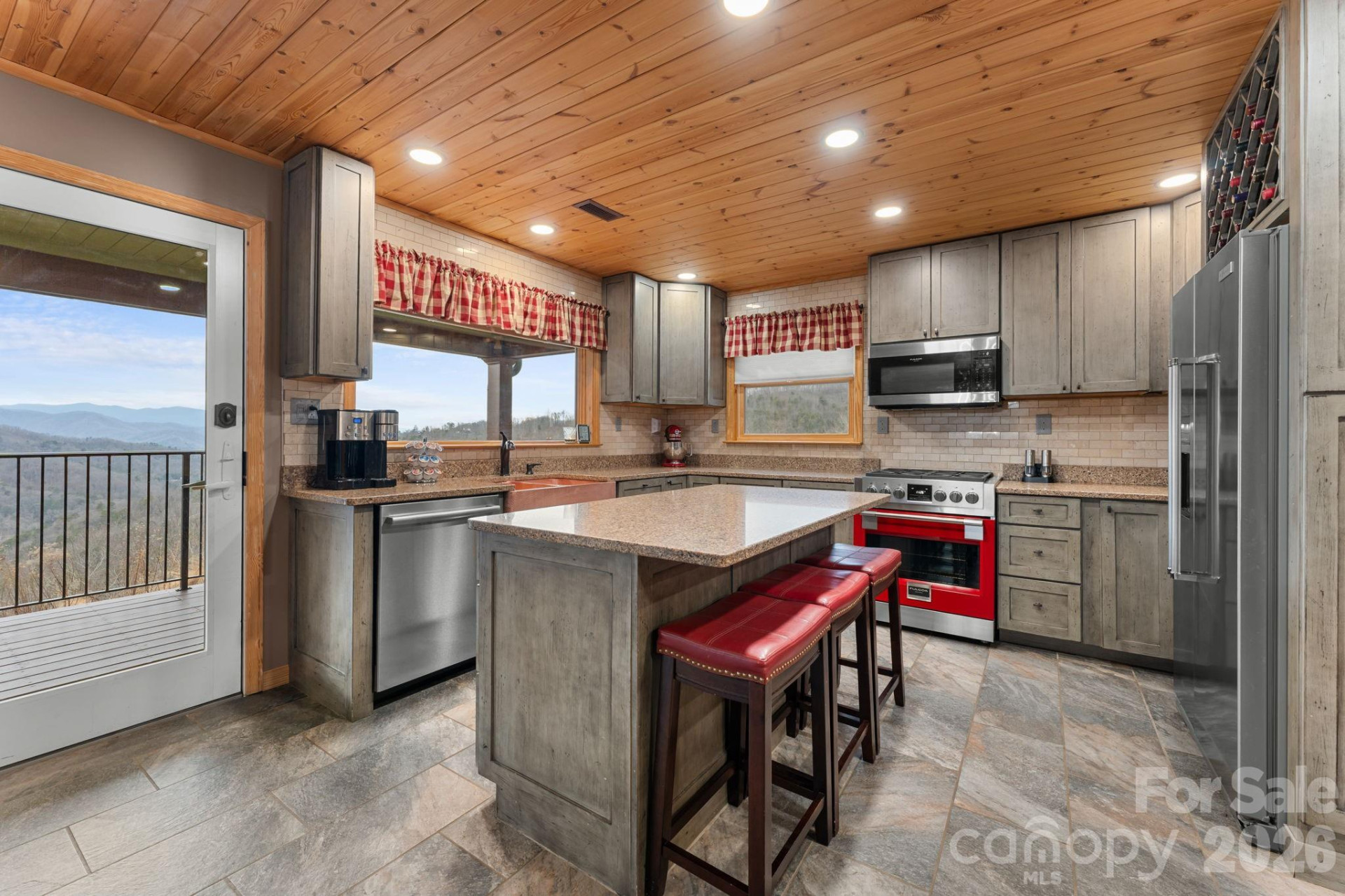 833 Fox Run Road - Photo 15