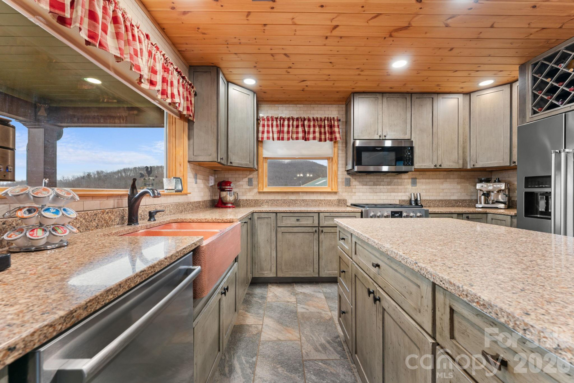 833 Fox Run Road - Photo 17