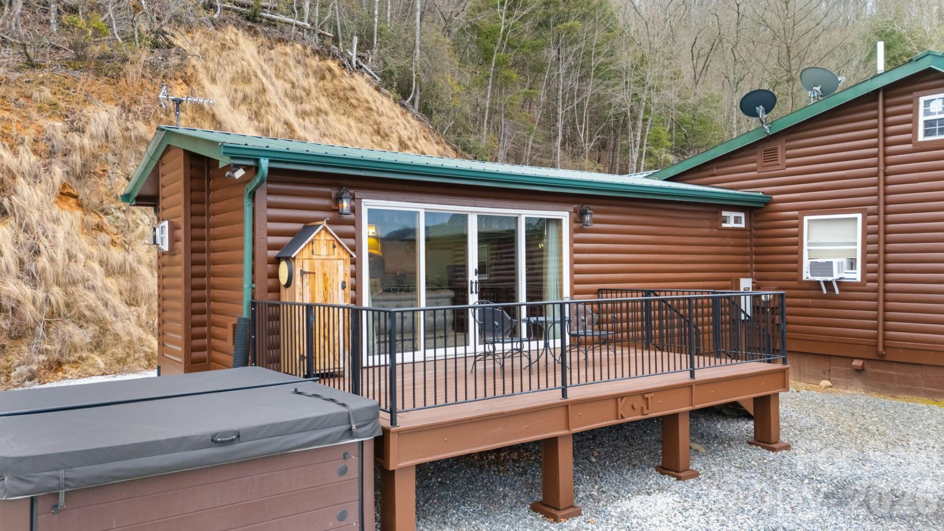 833 Fox Run Road - Photo 23