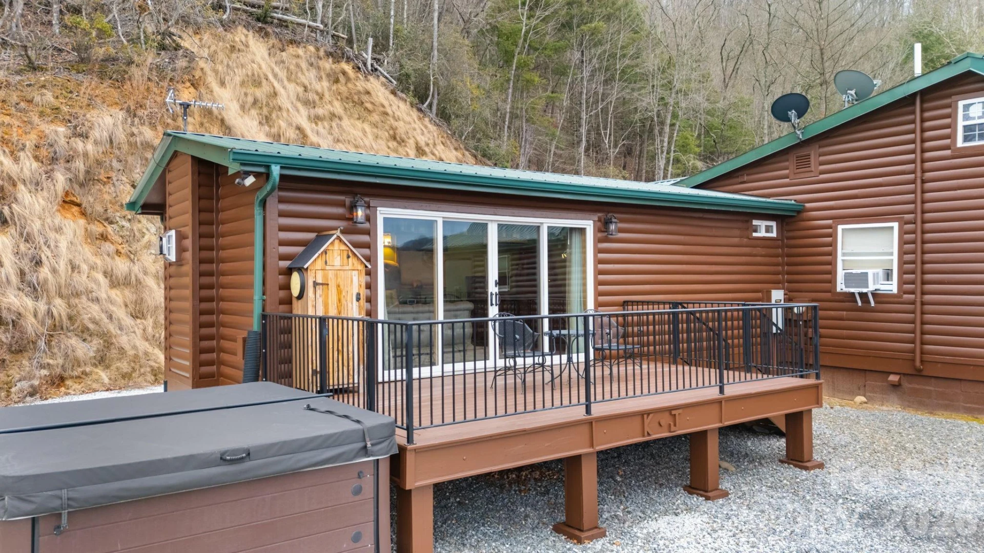 833 Fox Run Road - Photo 23
