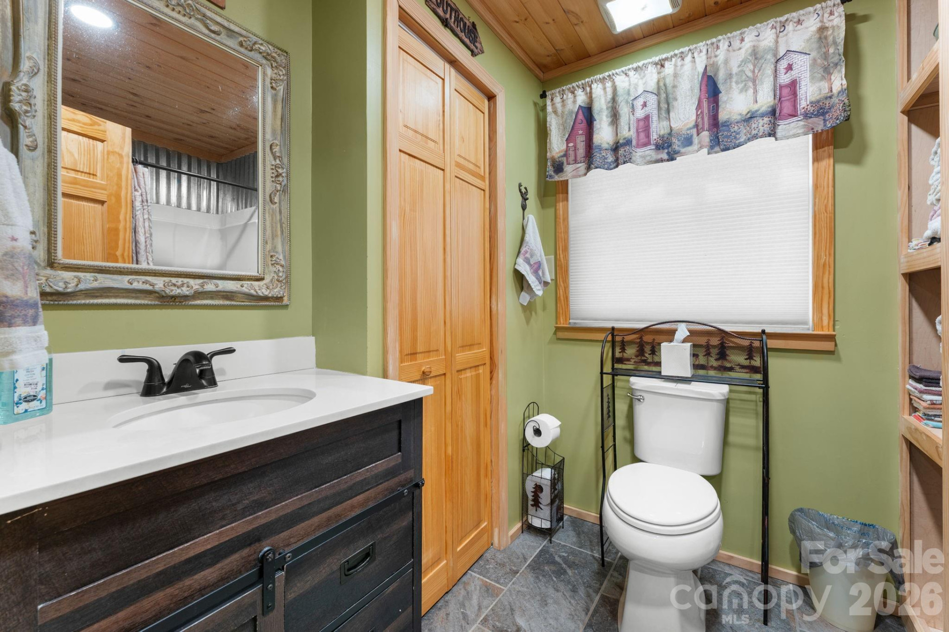 833 Fox Run Road - Photo 30