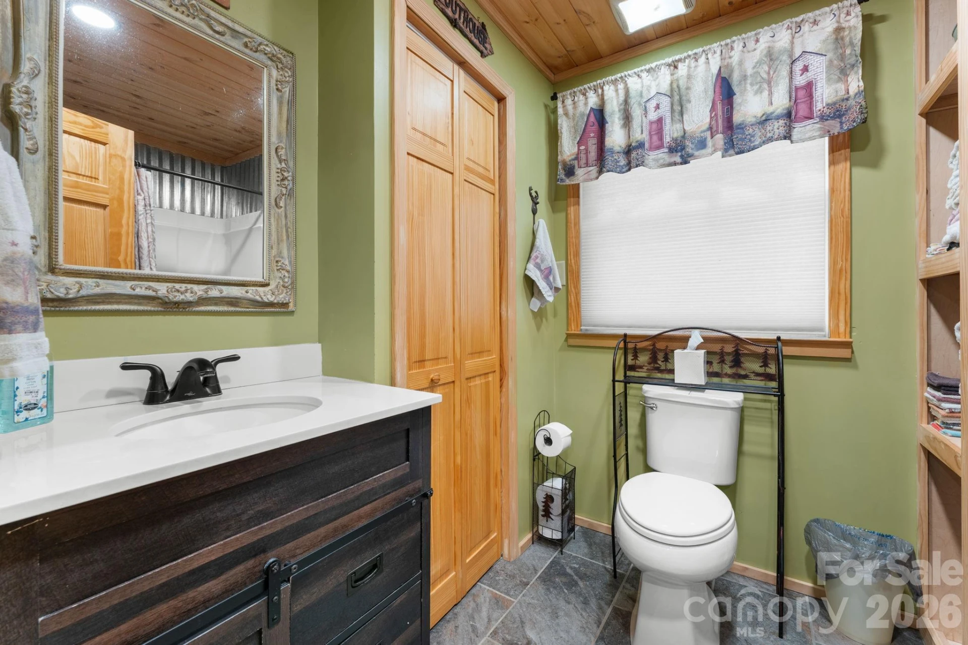 833 Fox Run Road - Photo 30
