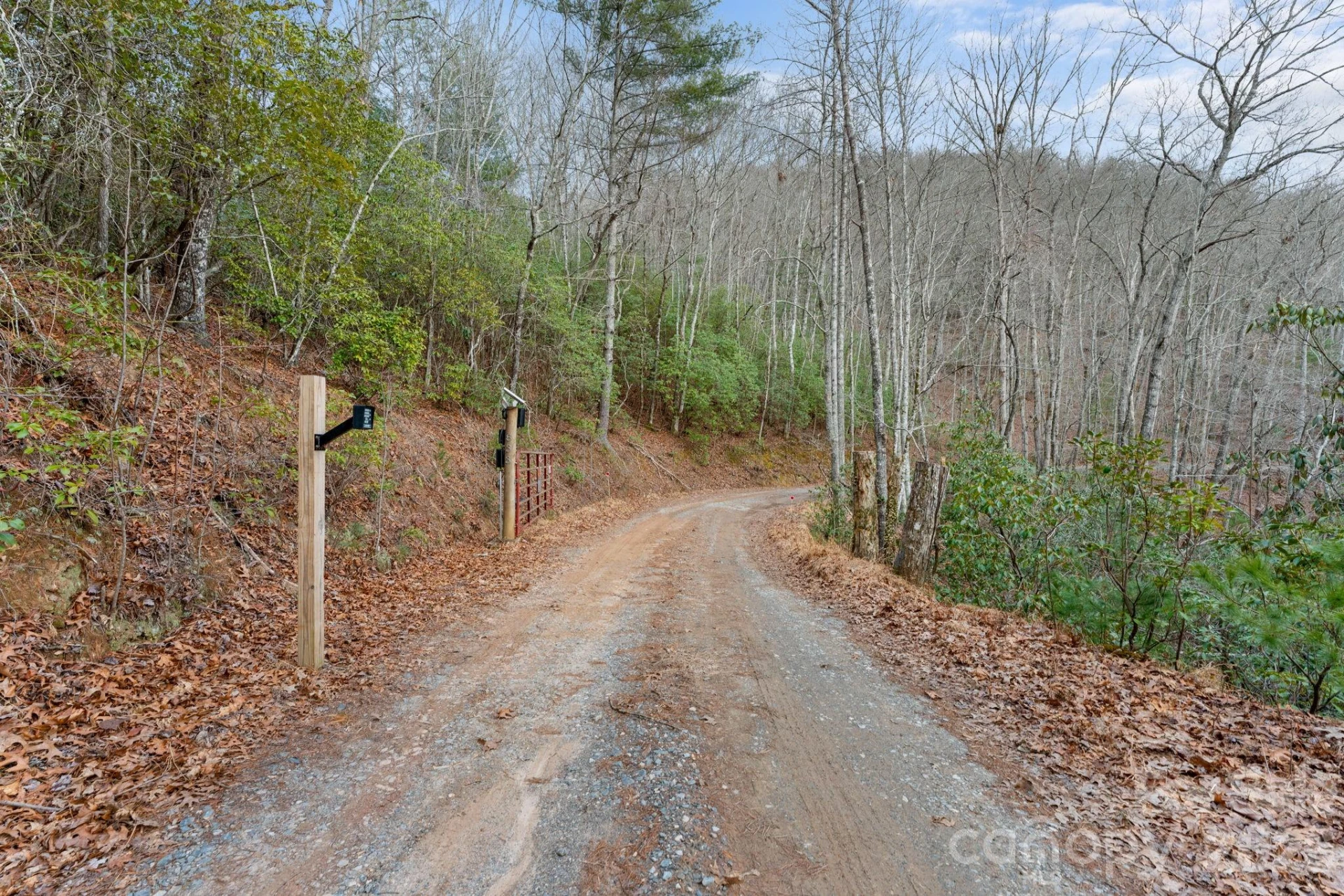 833 Fox Run Road - Photo 34