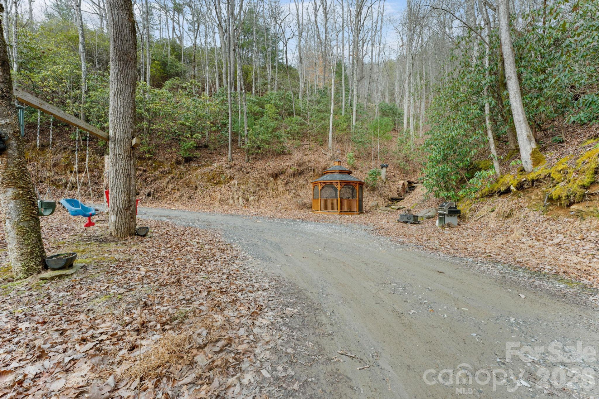 833 Fox Run Road - Photo 35