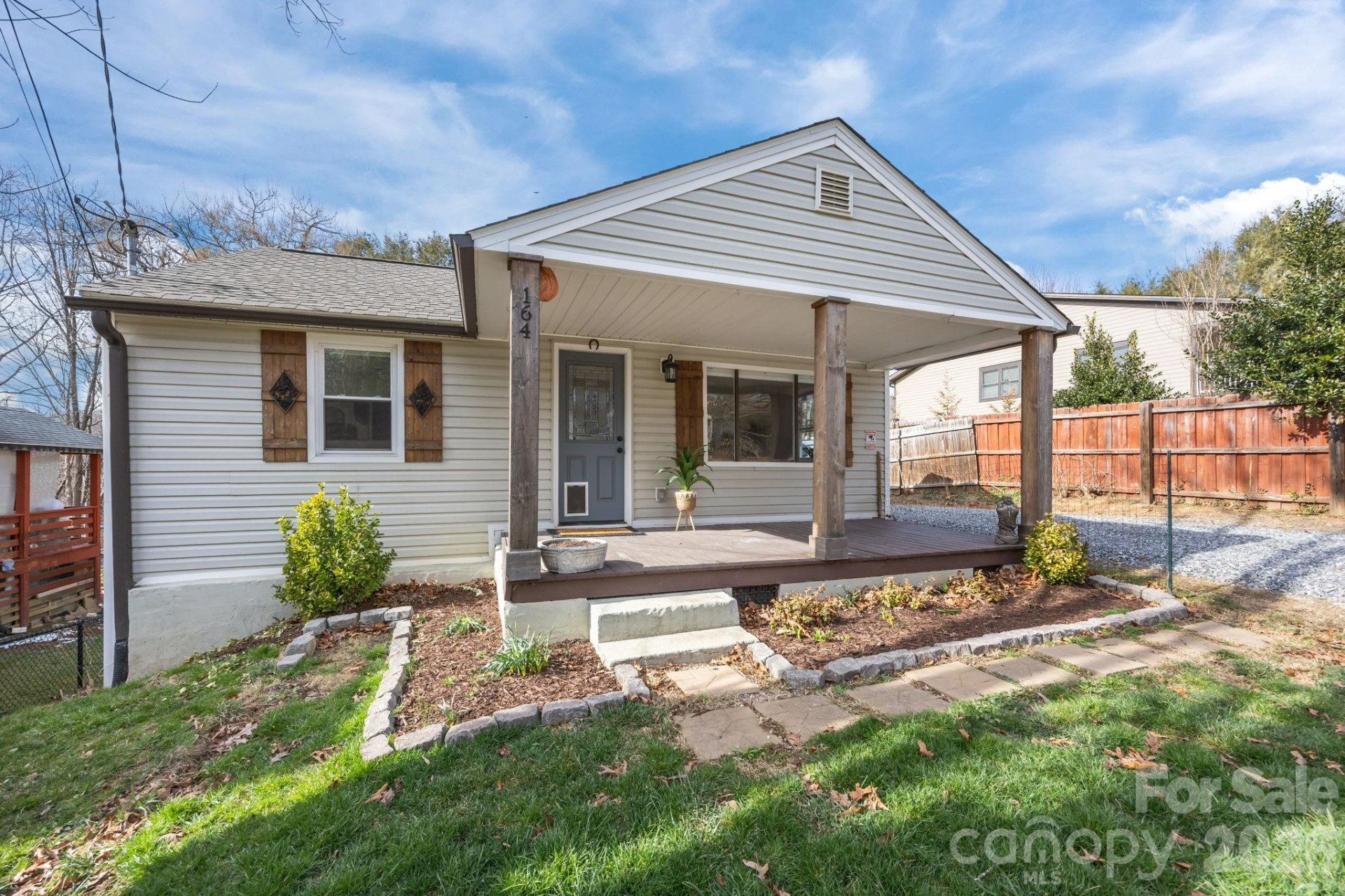 164 Lakeside Drive - Photo 2