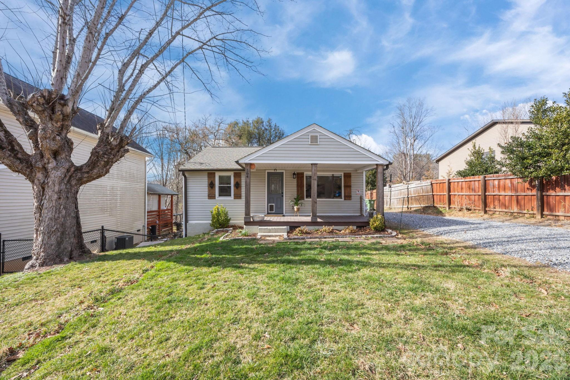 164 Lakeside Drive - Photo 3