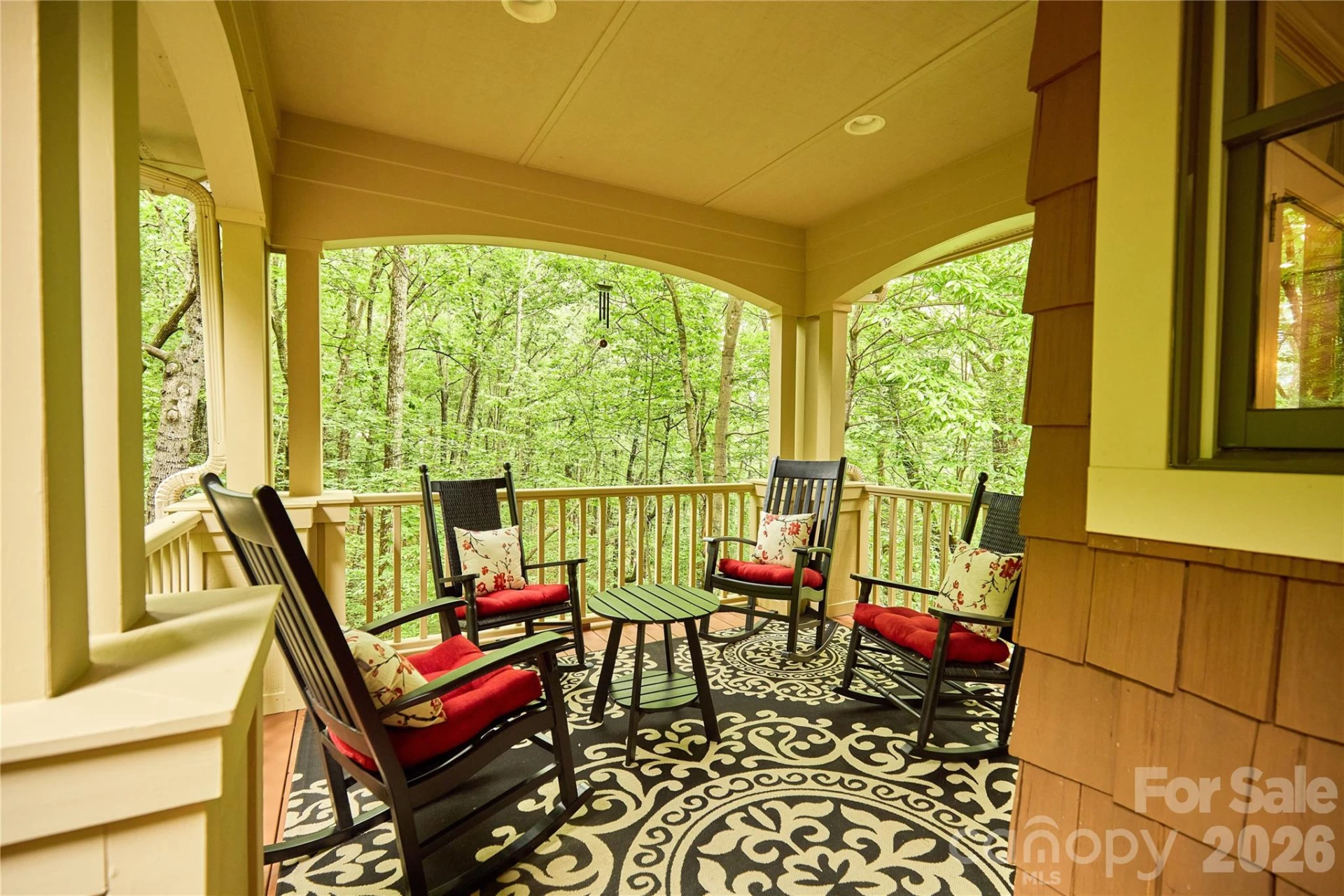 201 Chimney Crossing - Photo 4