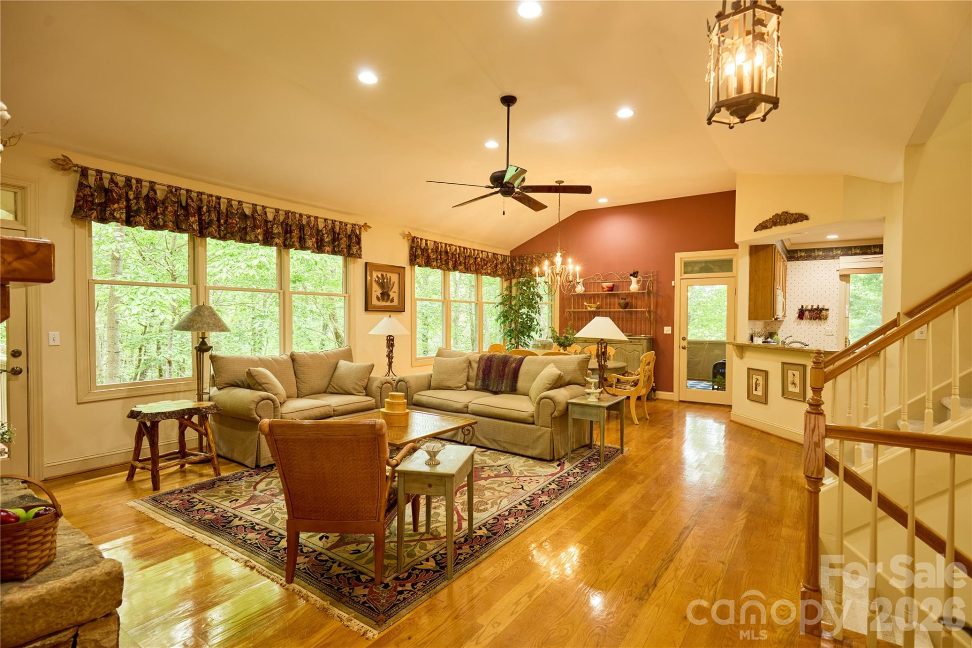 201 Chimney Crossing - Photo 6