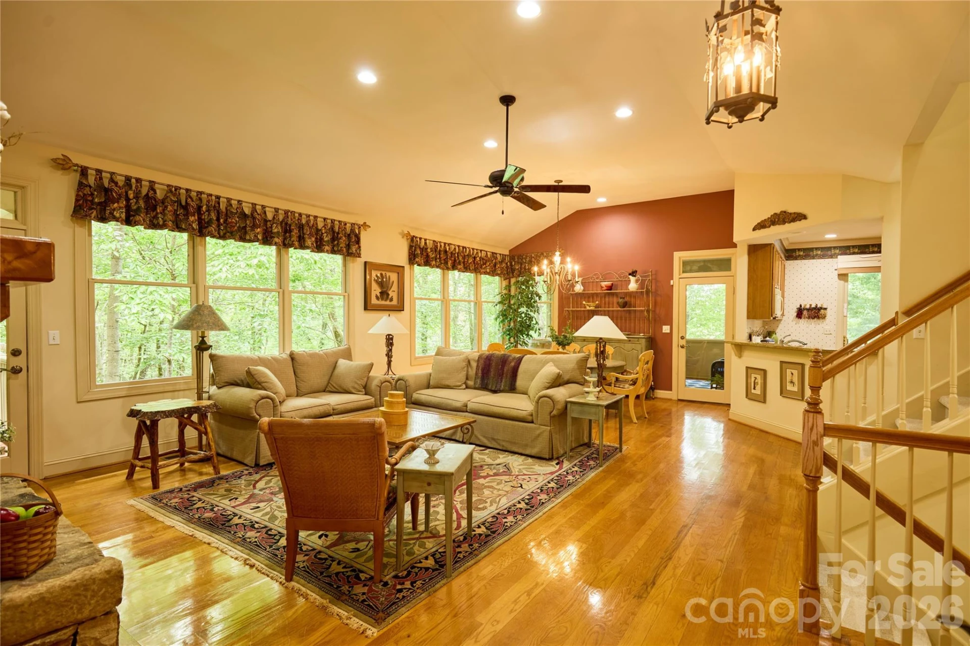 201 Chimney Crossing - Photo 6