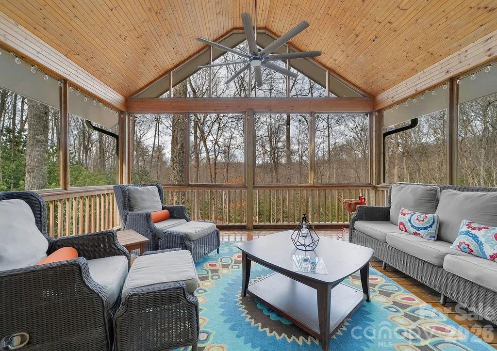 141 Bruce Circle - Photo 10