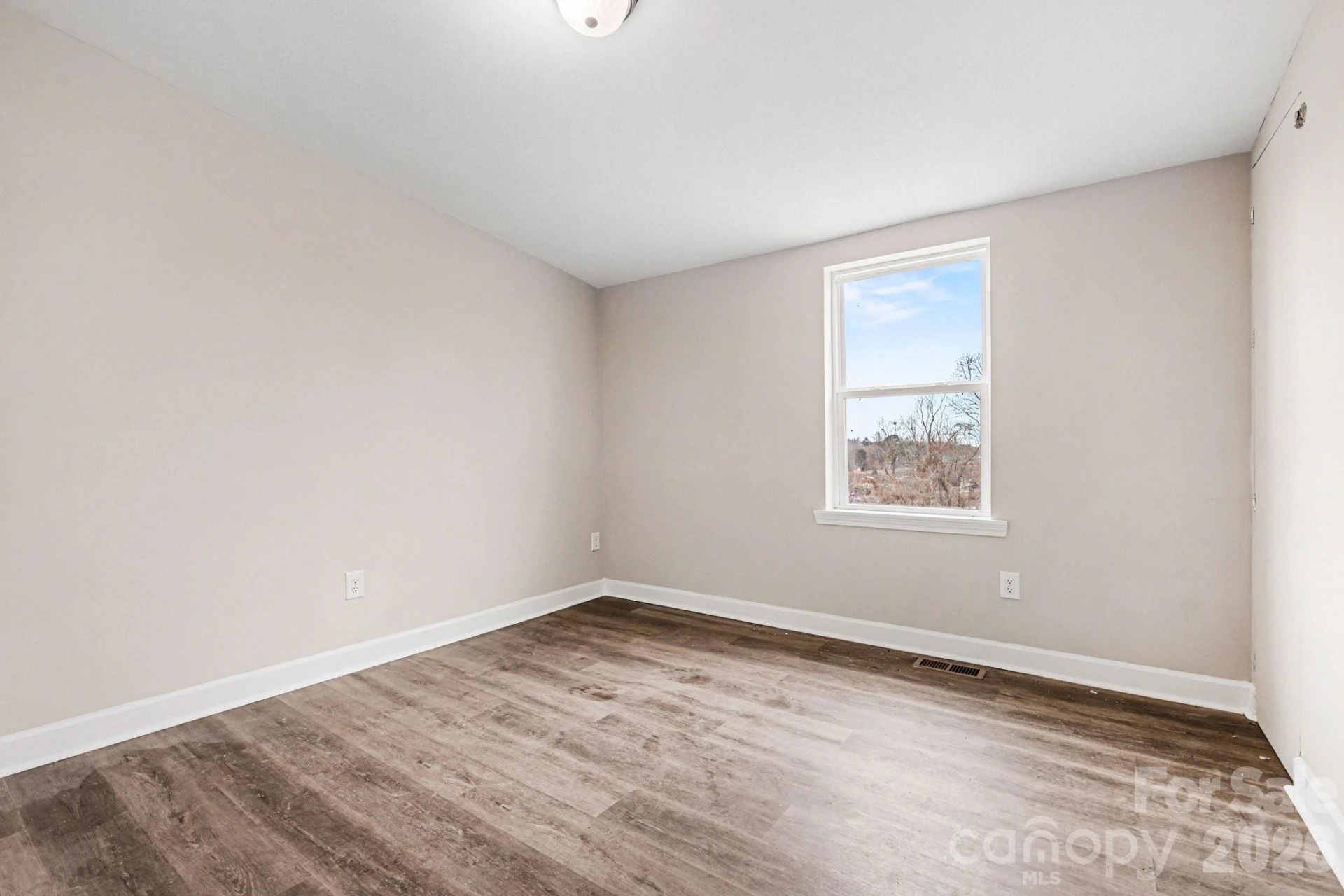 214 Eastview Street - Photo 15