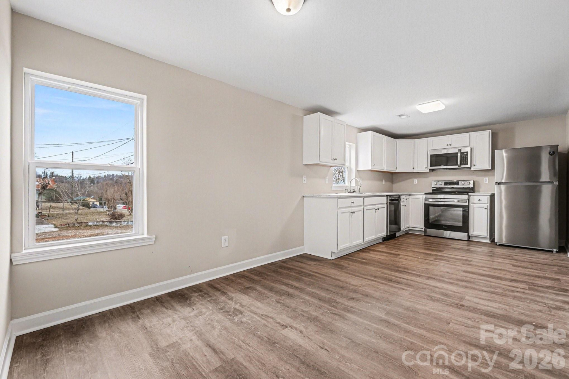 214 Eastview Street - Photo 6