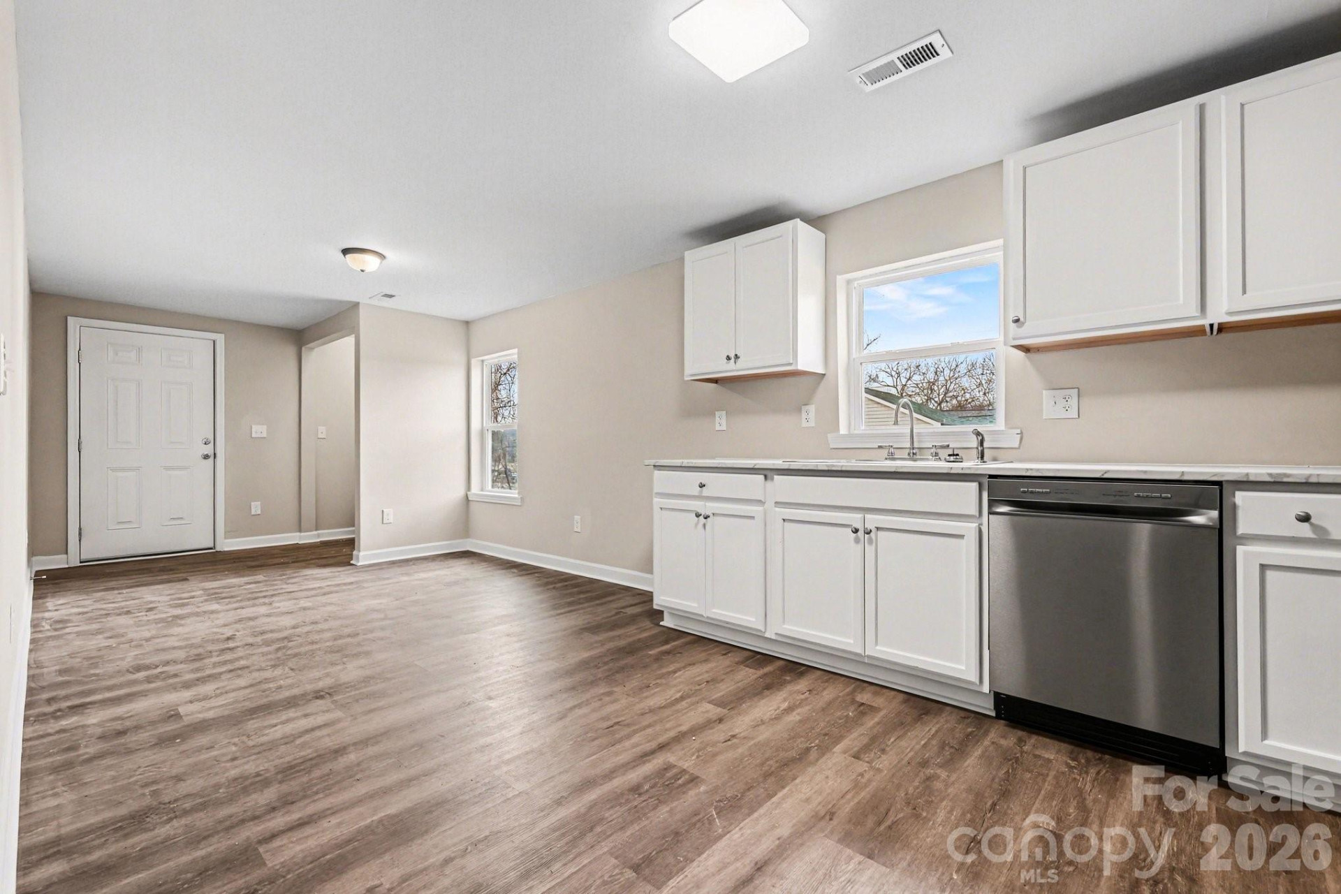 214 Eastview Street - Photo 8