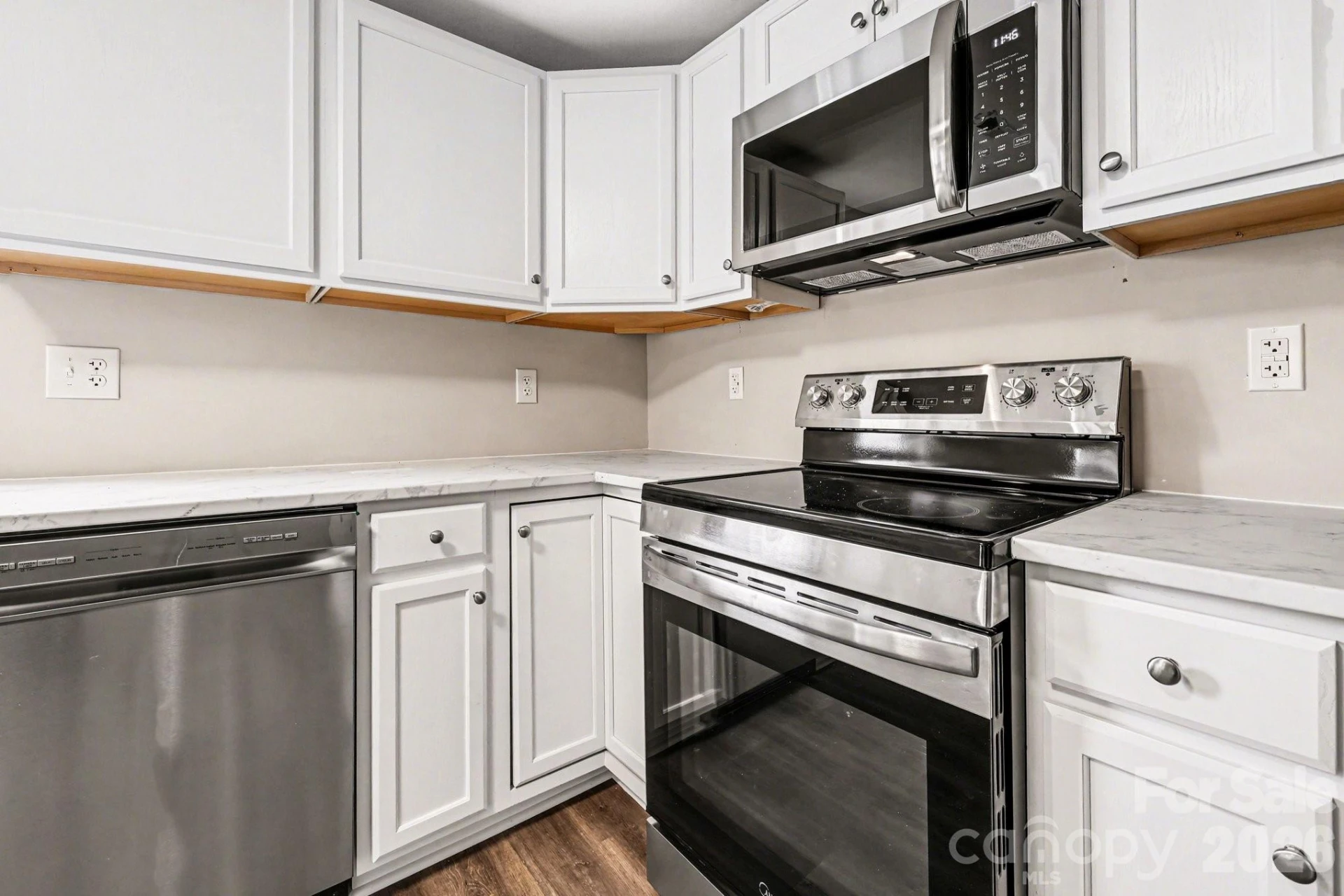 214 Eastview Street - Photo 9