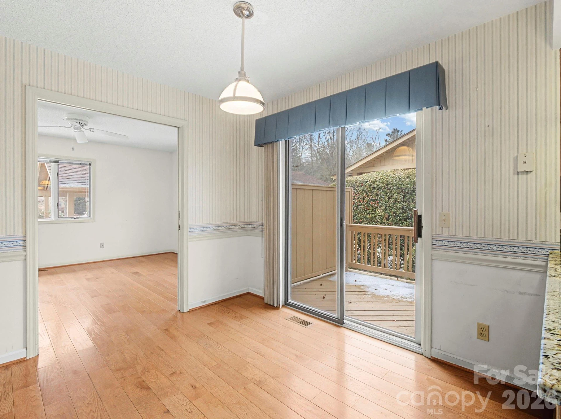 605 Red Oak Drive - Photo 6
