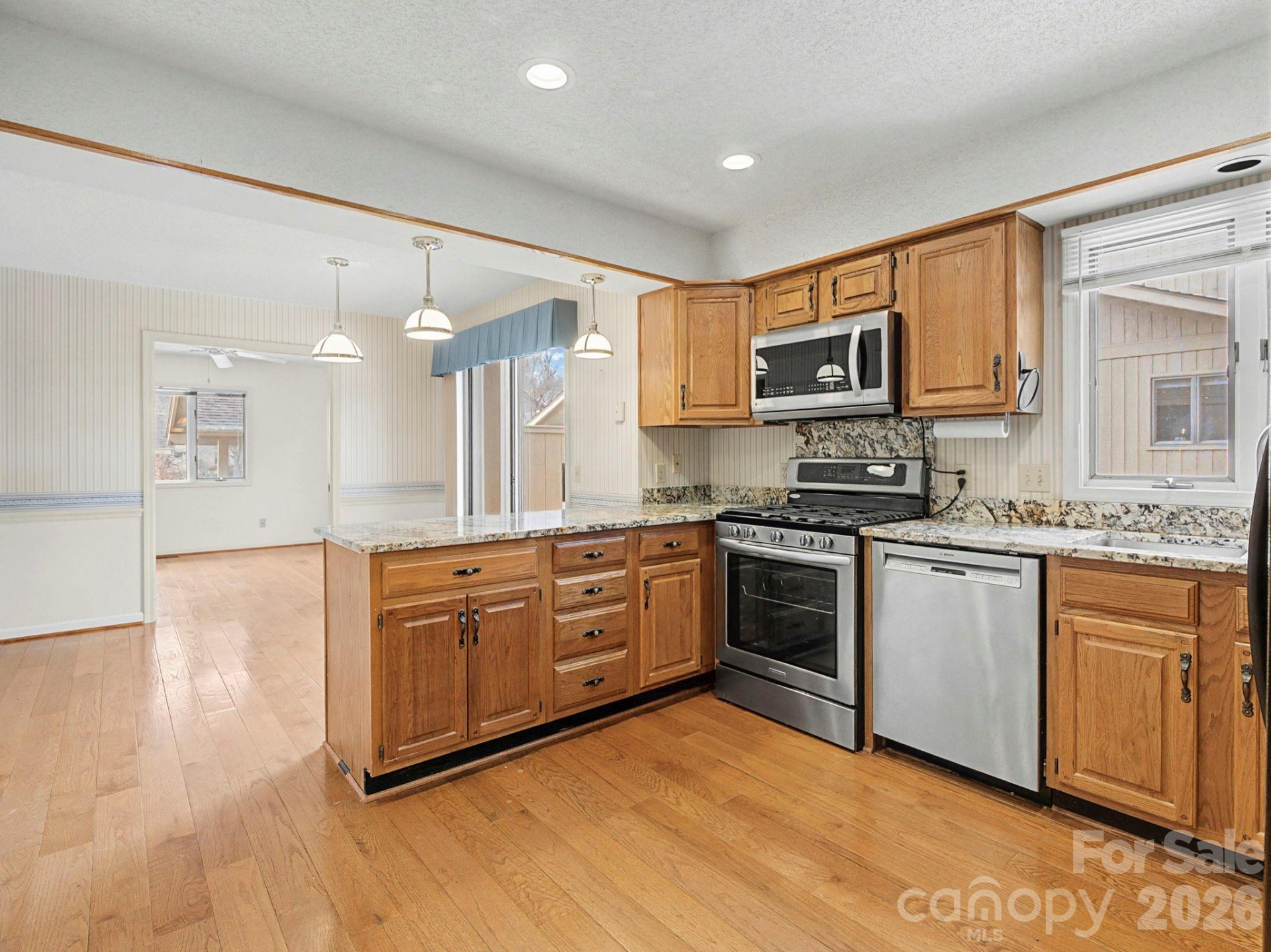 605 Red Oak Drive - Photo 8