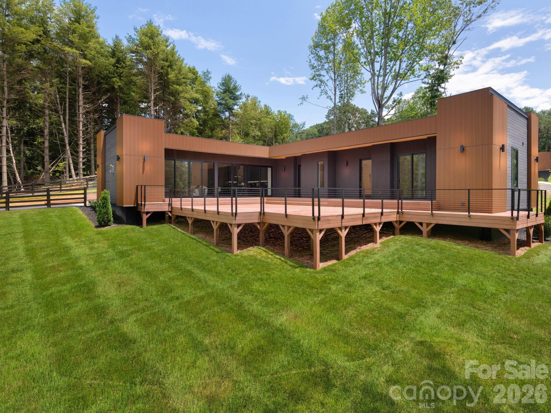 78 Manchester Way - Photo 2