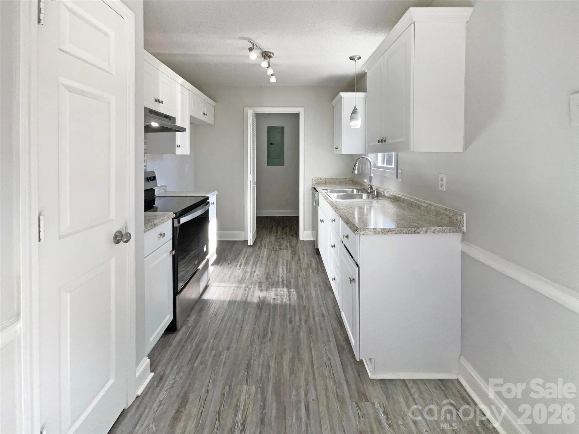 1657 Gresham Court - Photo 2