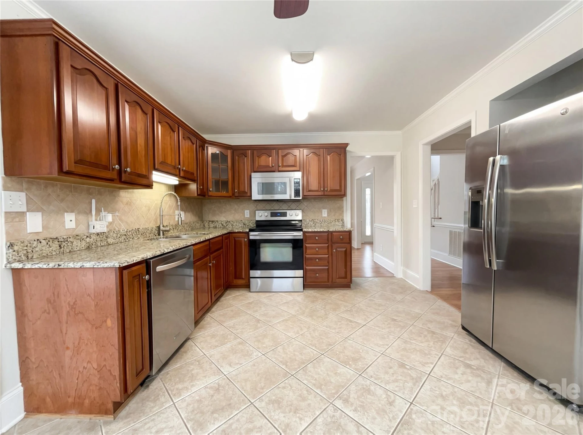 122 Tattersall Drive - Photo 2