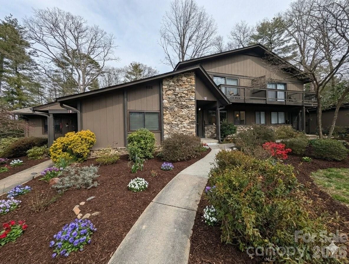 88 Laurelwood Circle #10