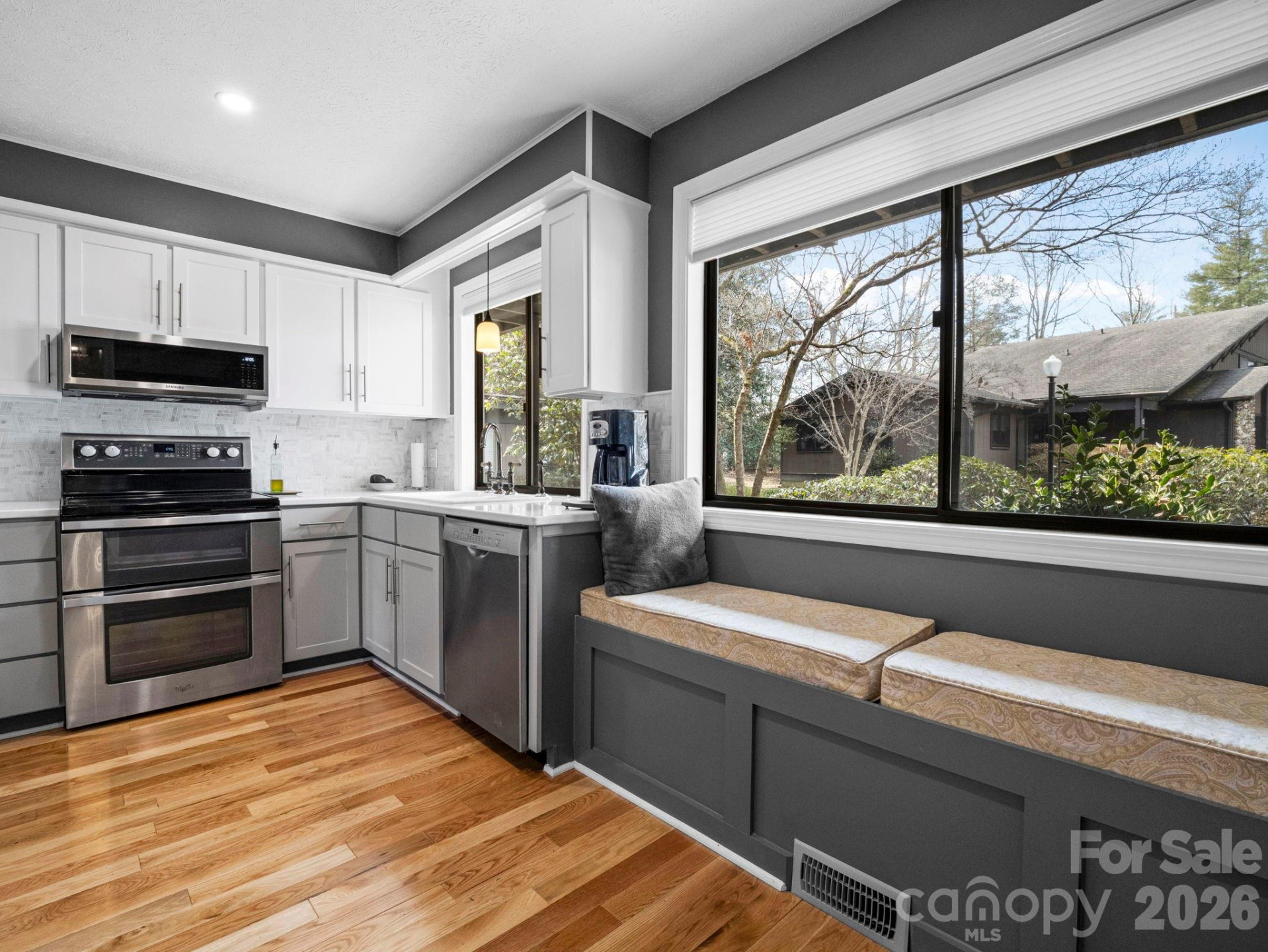 88 Laurelwood Circle #10 - Photo 4