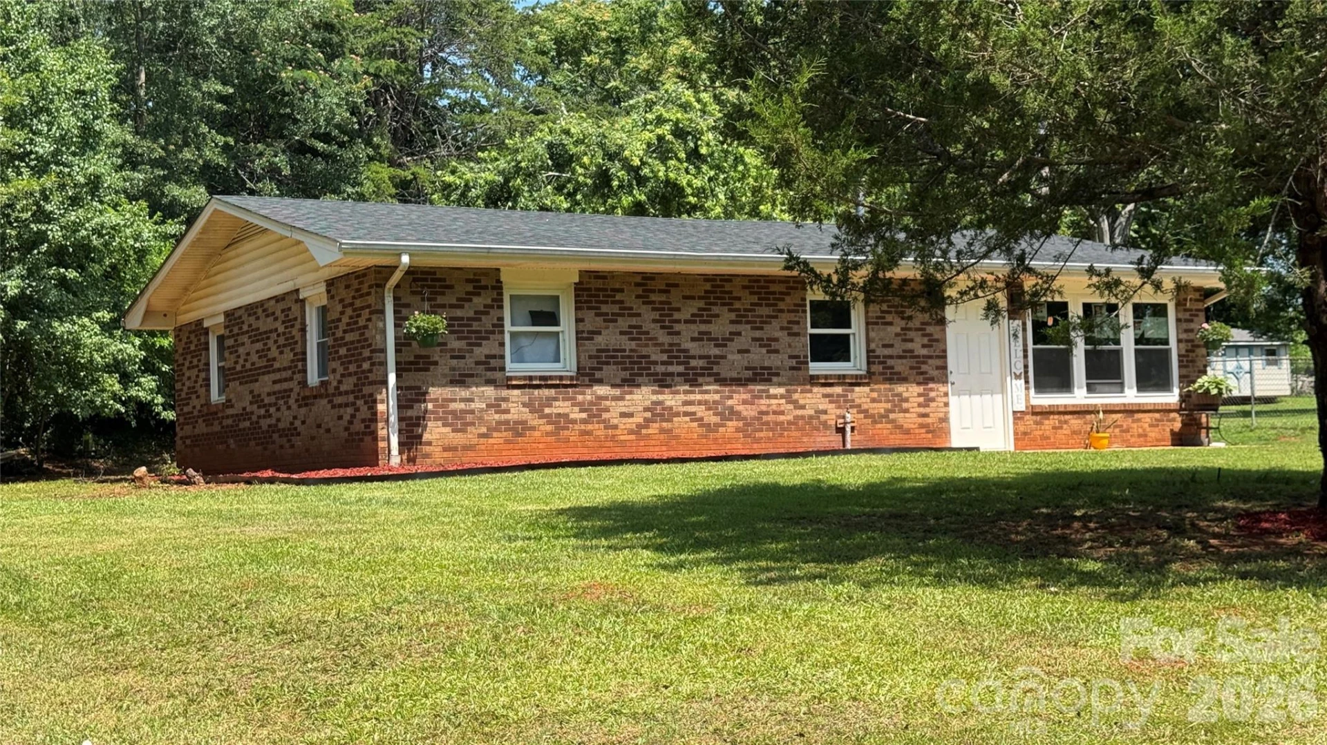 143 Mountain View Street - Photo 3