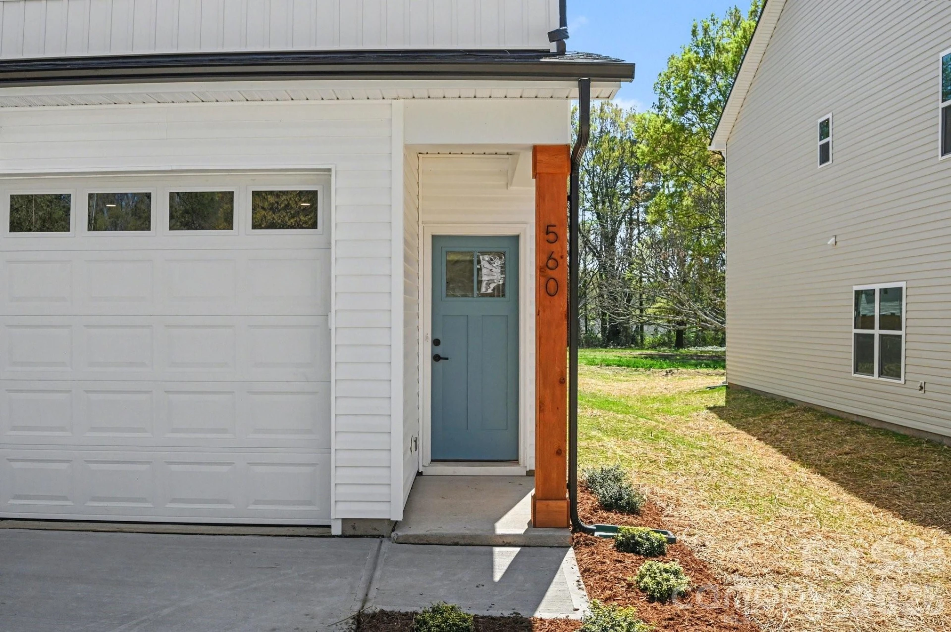 560 Wilson Avenue - Photo 2
