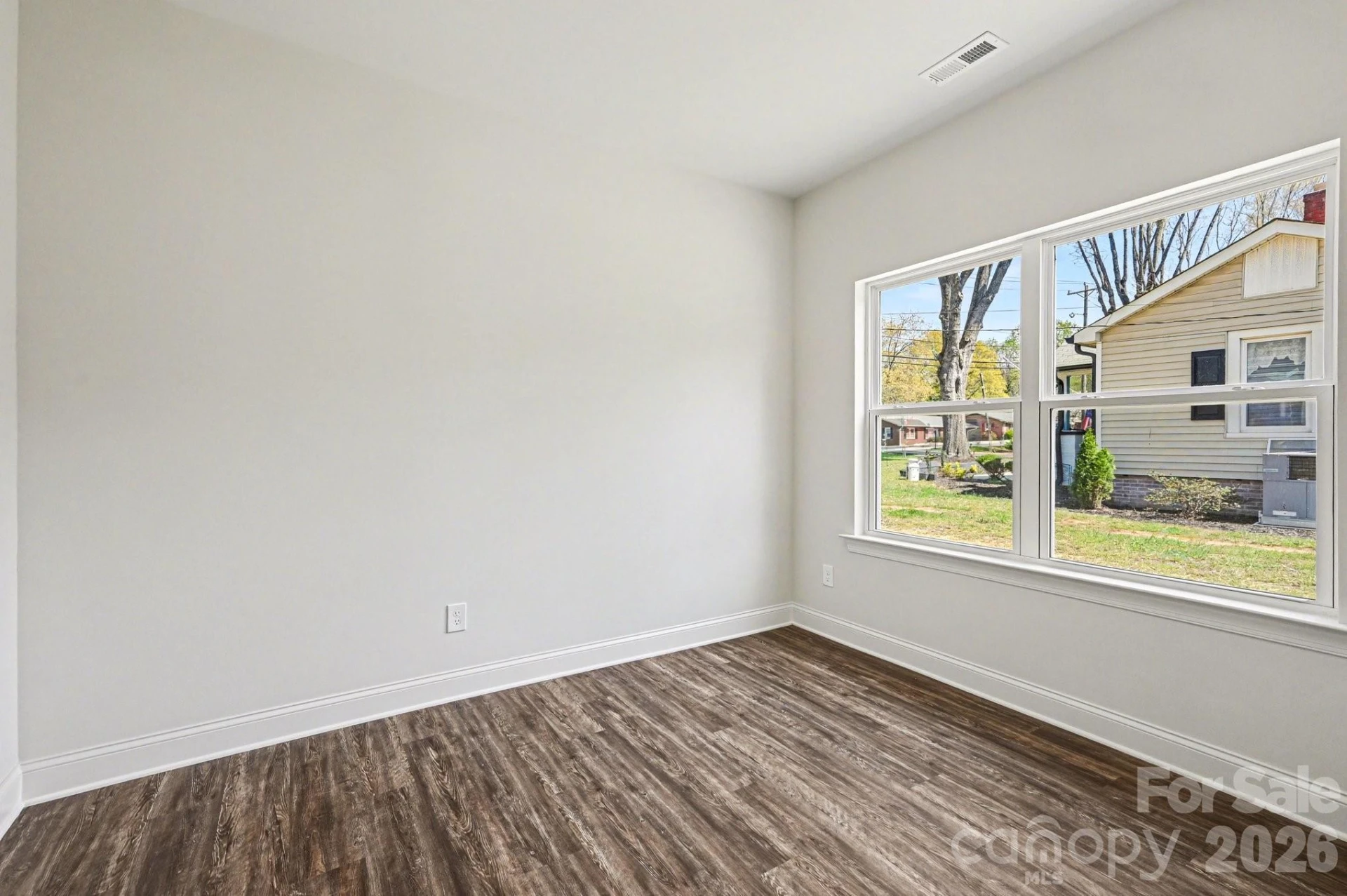 560 Wilson Avenue - Photo 14