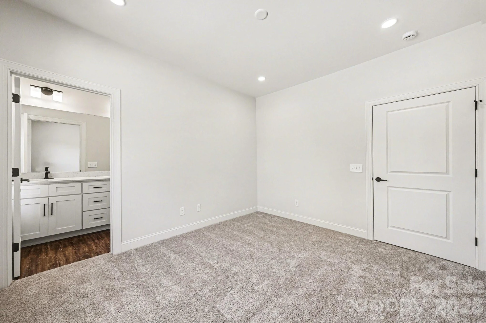 560 Wilson Avenue - Photo 16