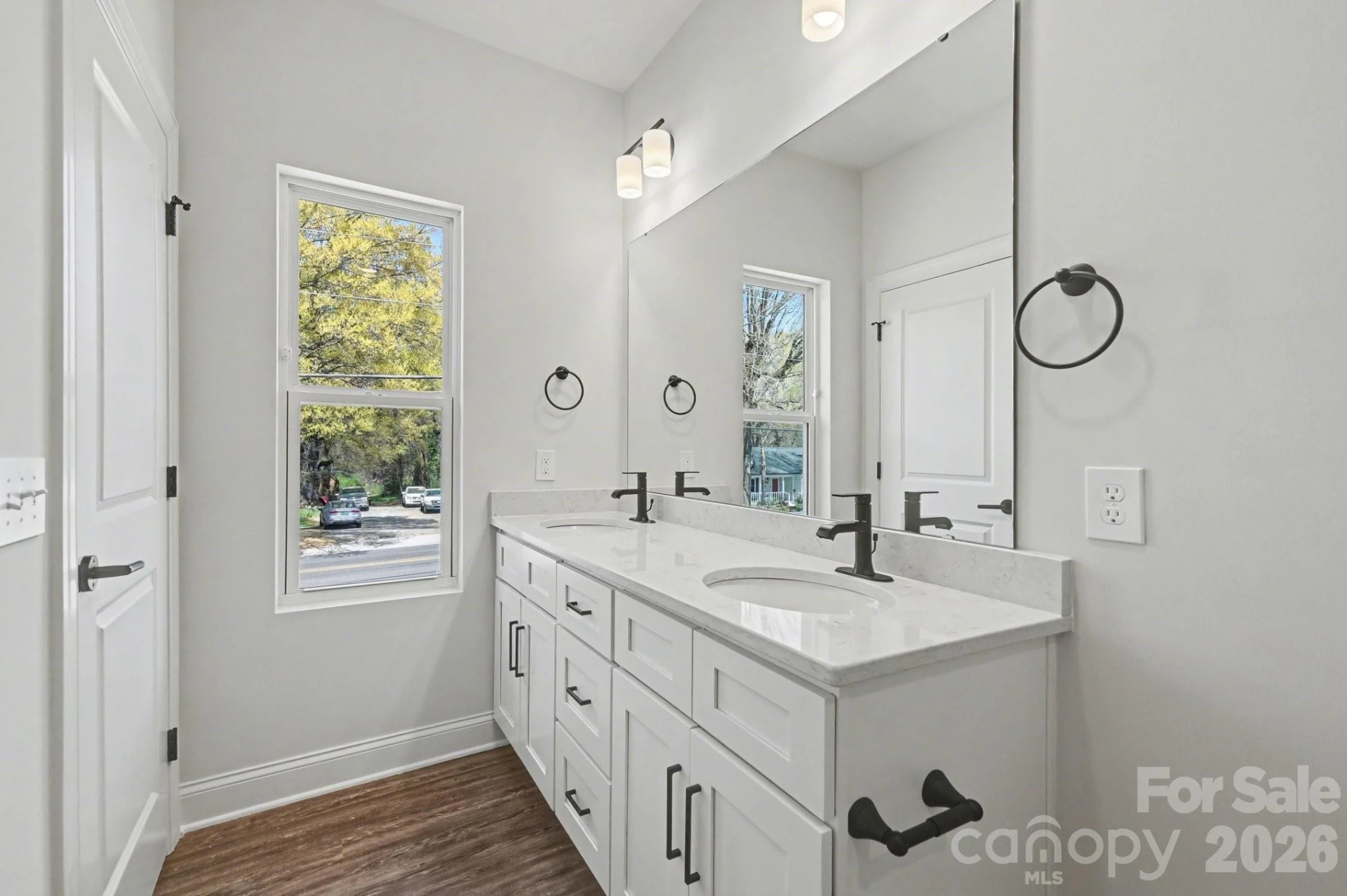 560 Wilson Avenue - Photo 17
