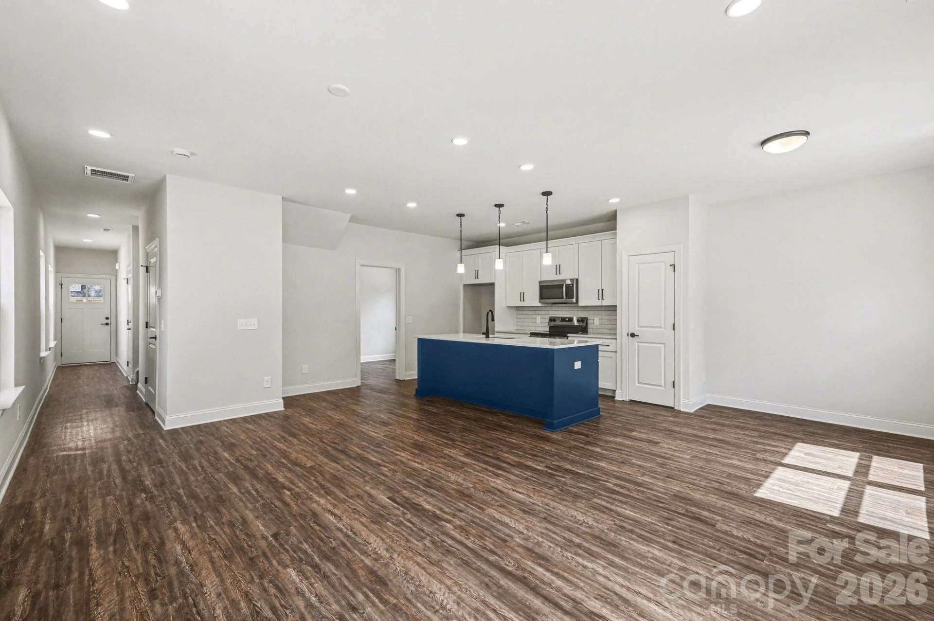 560 Wilson Avenue - Photo 4