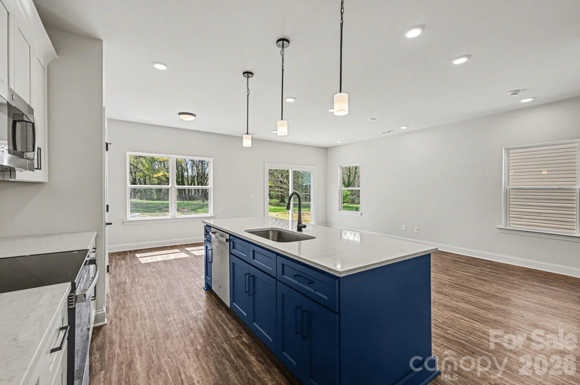 560 Wilson Avenue - Photo 7