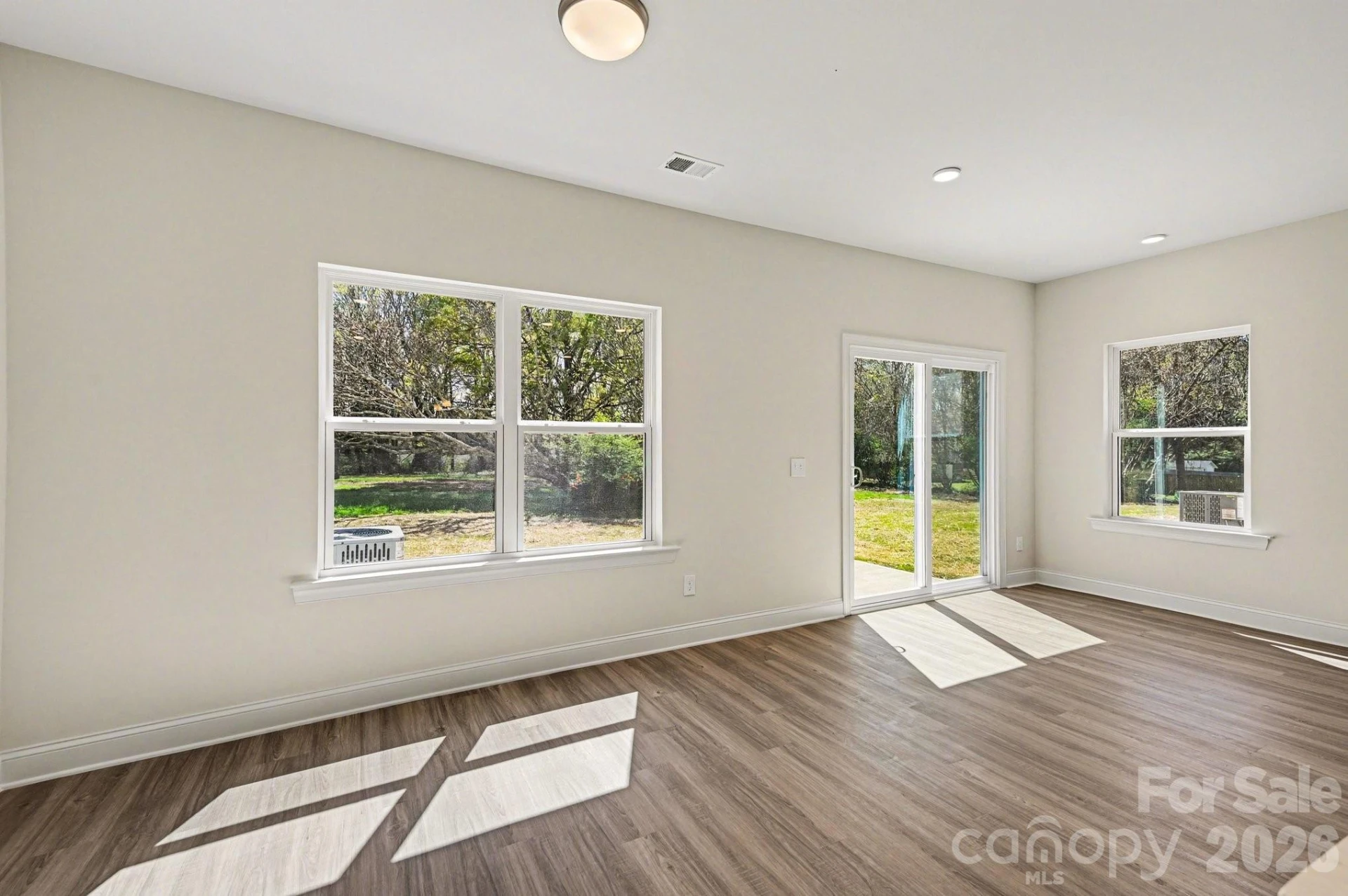 562 Wilson Avenue - Photo 11