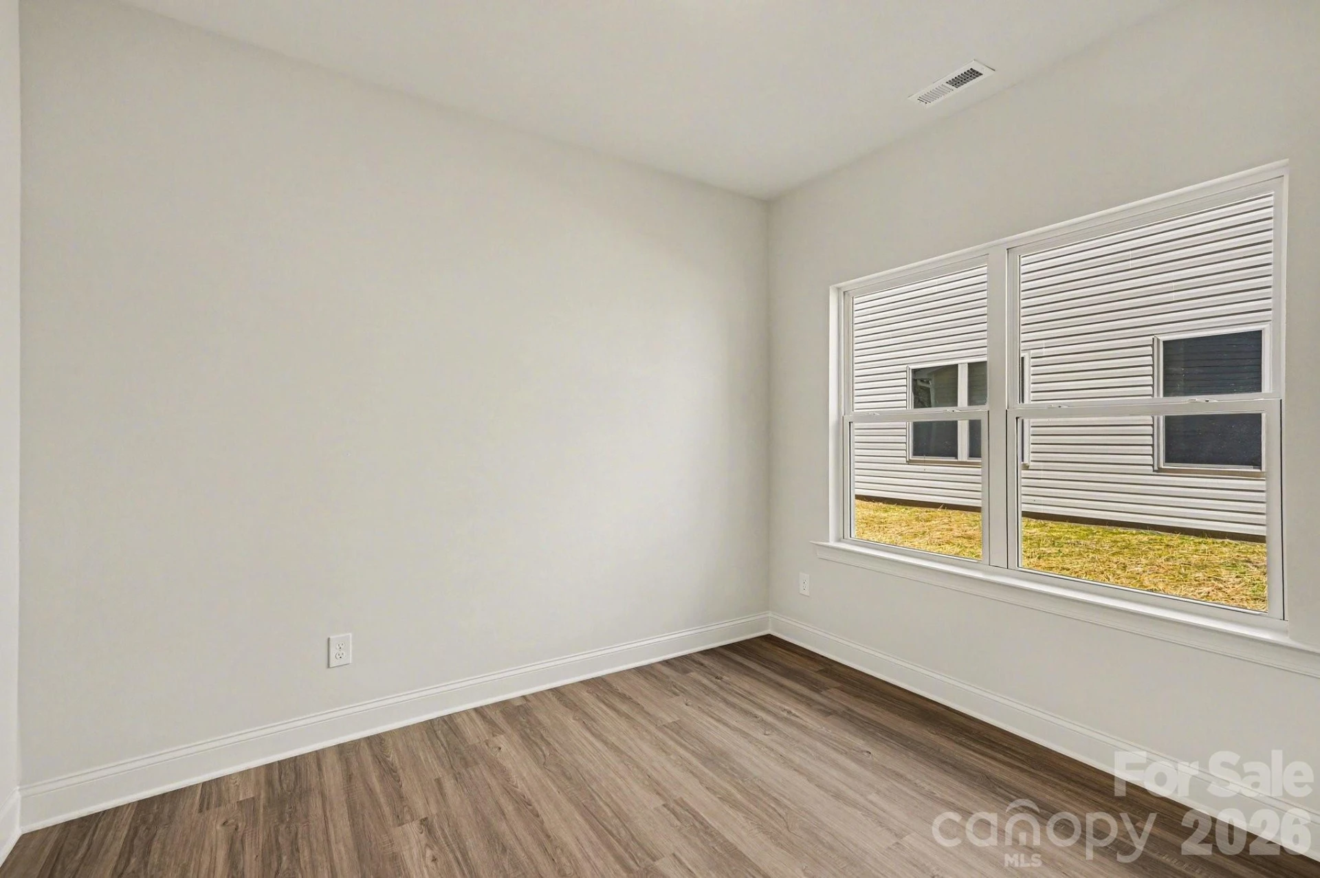 562 Wilson Avenue - Photo 12