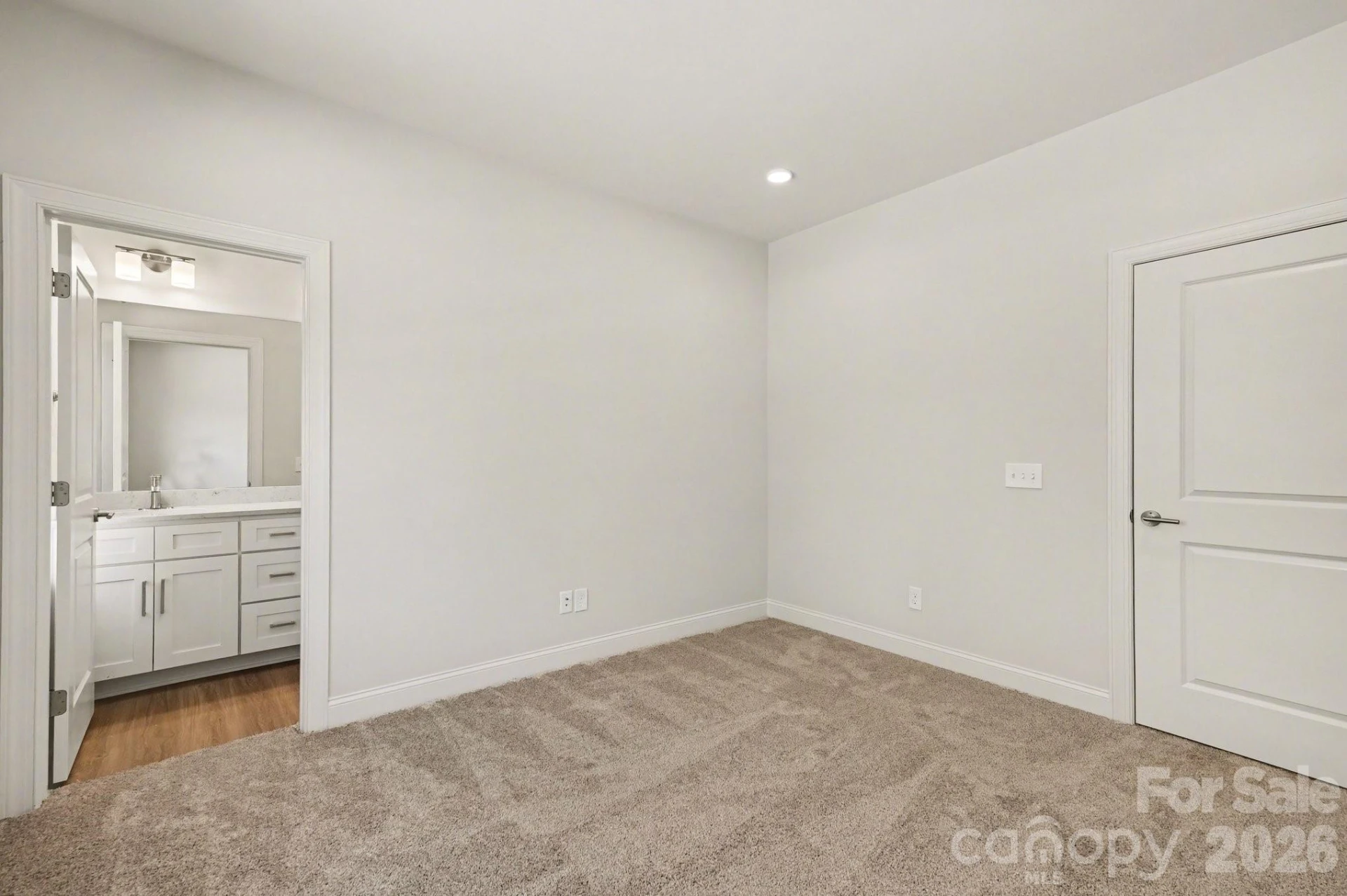 562 Wilson Avenue - Photo 13