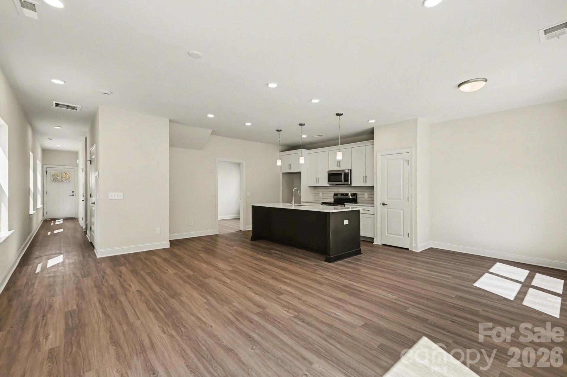562 Wilson Avenue - Photo 3