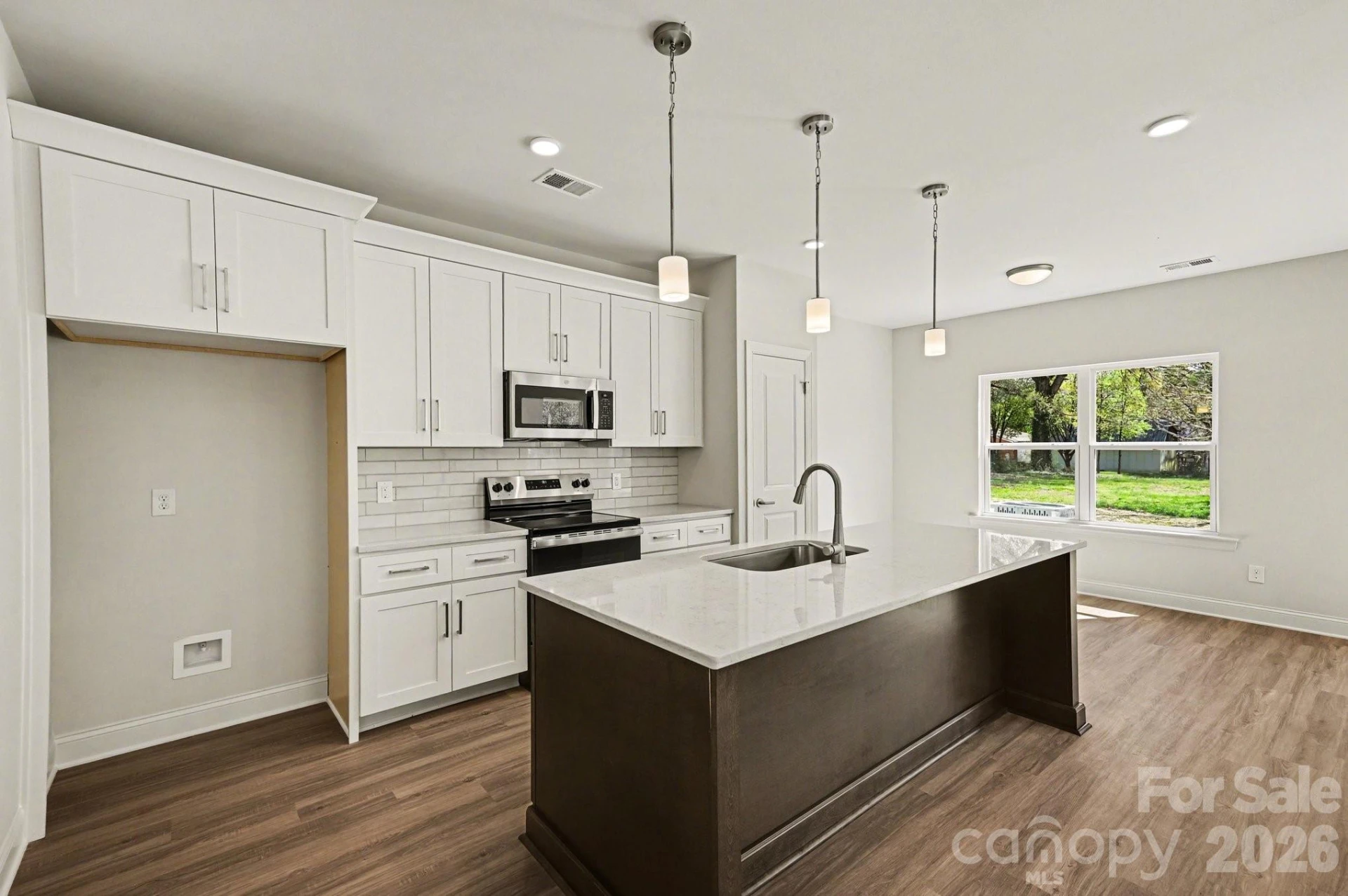 562 Wilson Avenue - Photo 7