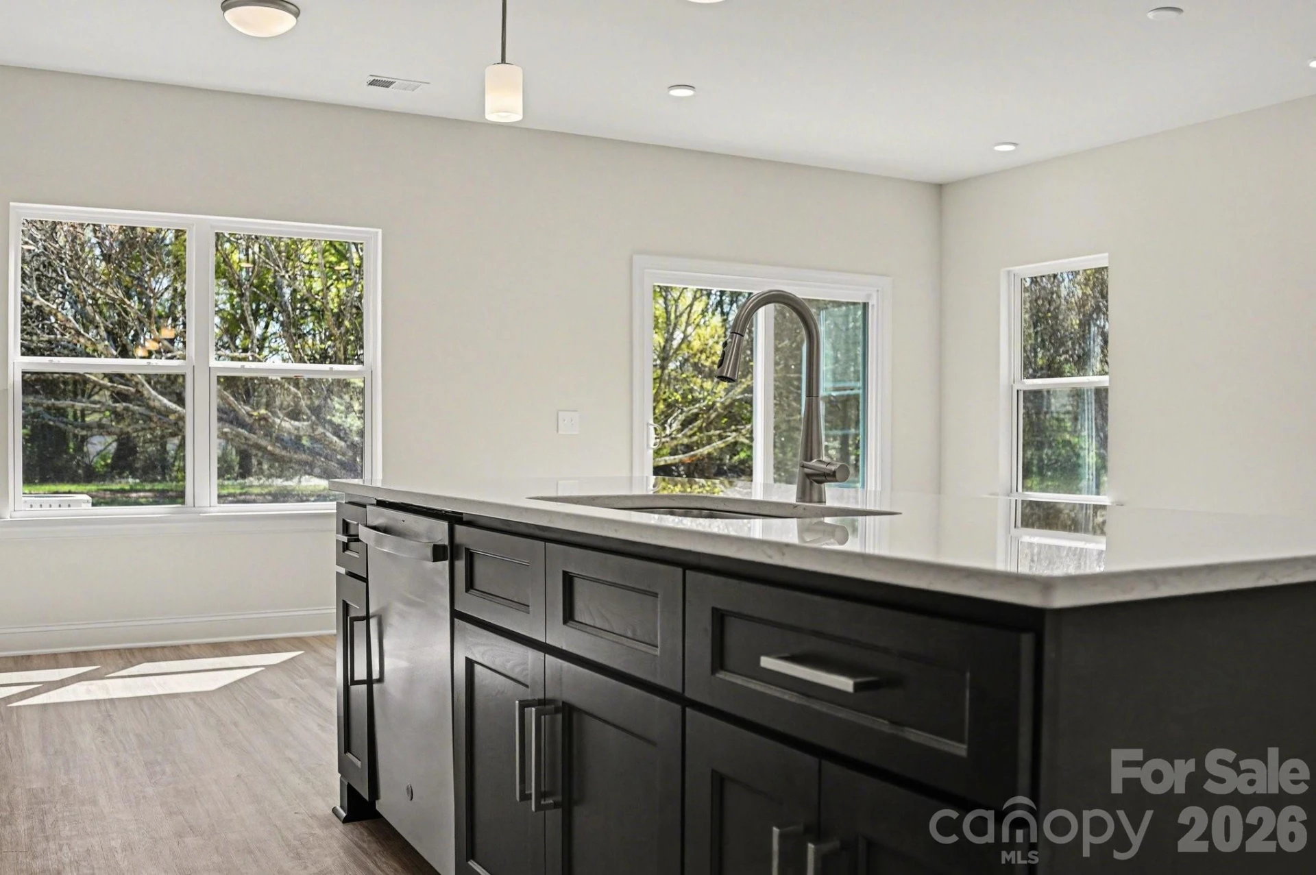 562 Wilson Avenue - Photo 9