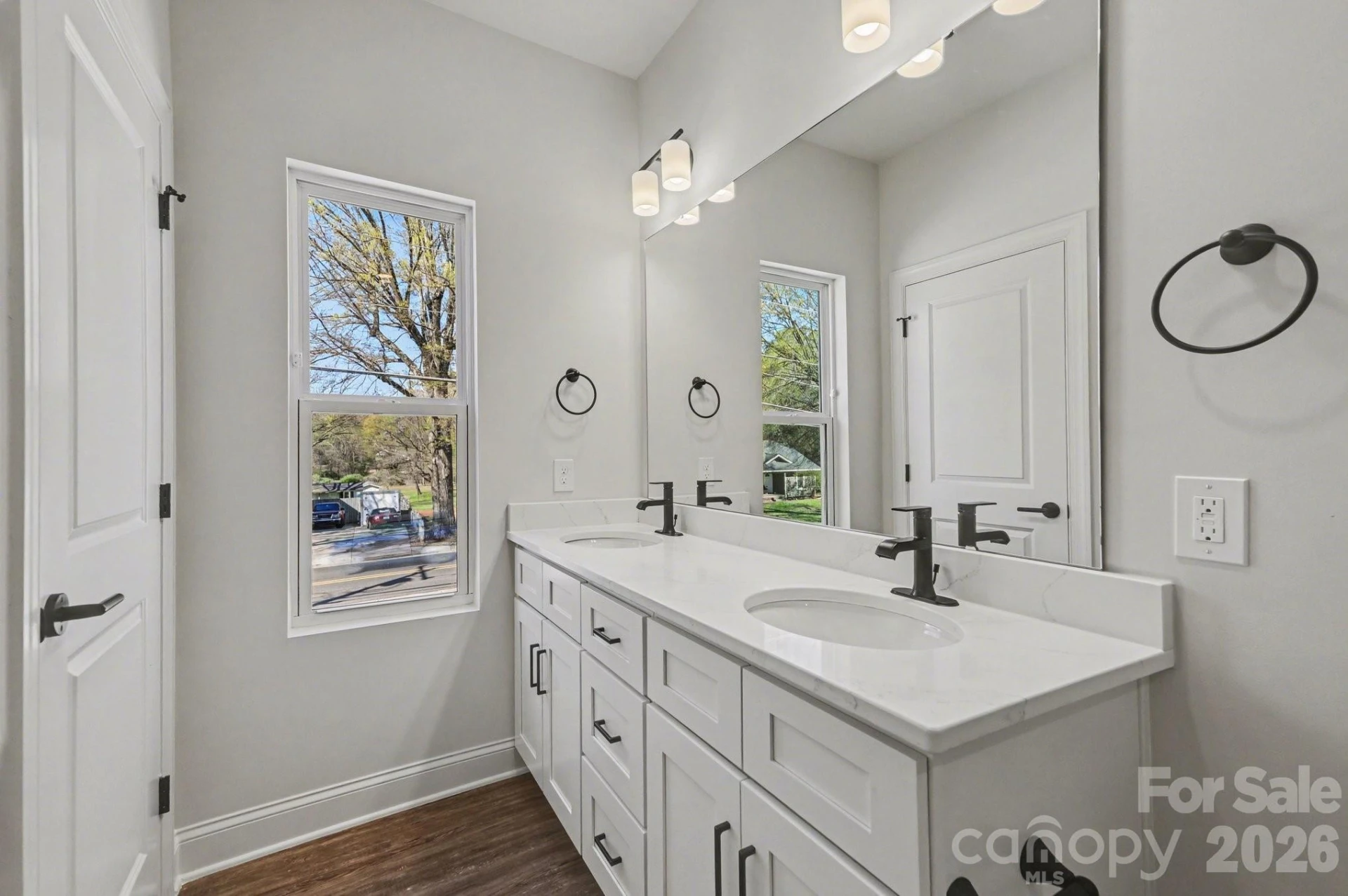 564 Wilson Avenue - Photo 16