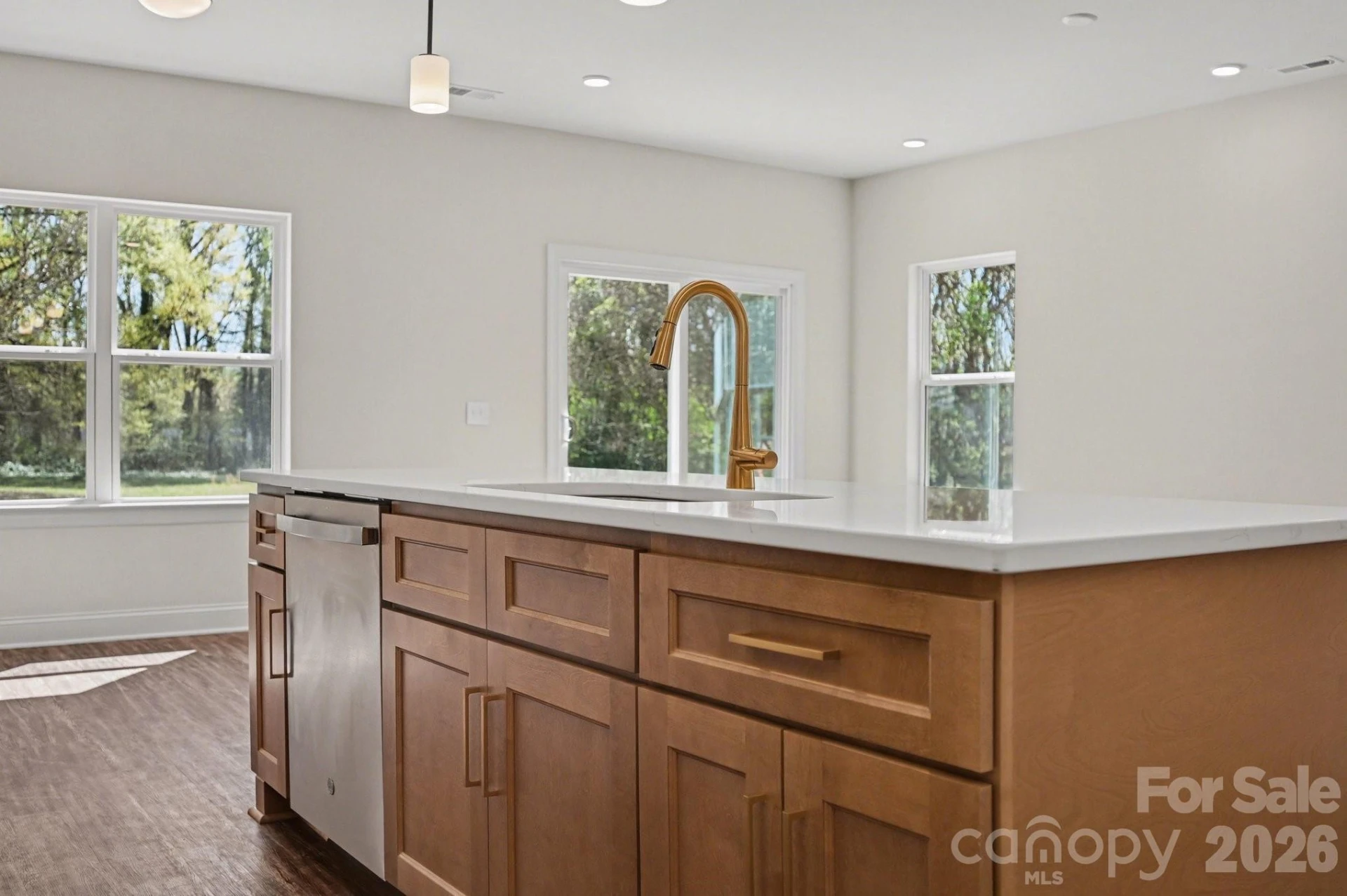564 Wilson Avenue - Photo 6