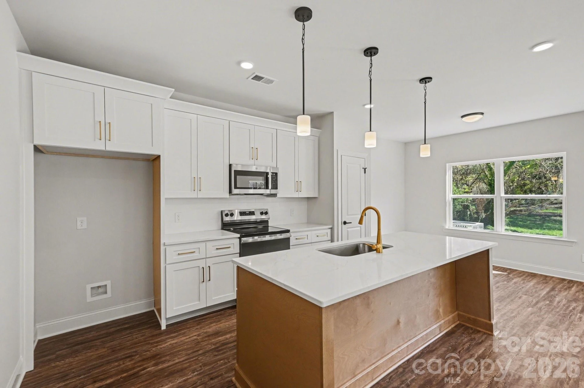 564 Wilson Avenue - Photo 9
