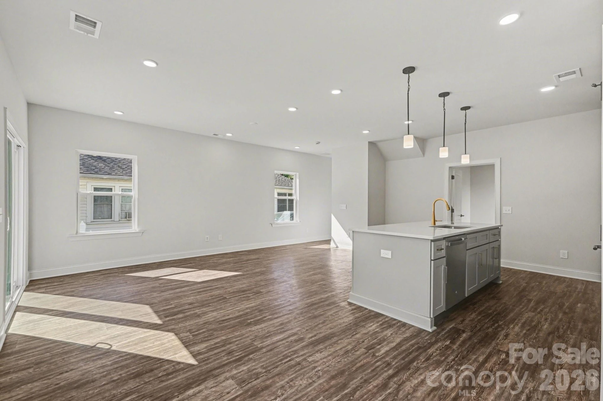 566 Wilson Avenue - Photo 4