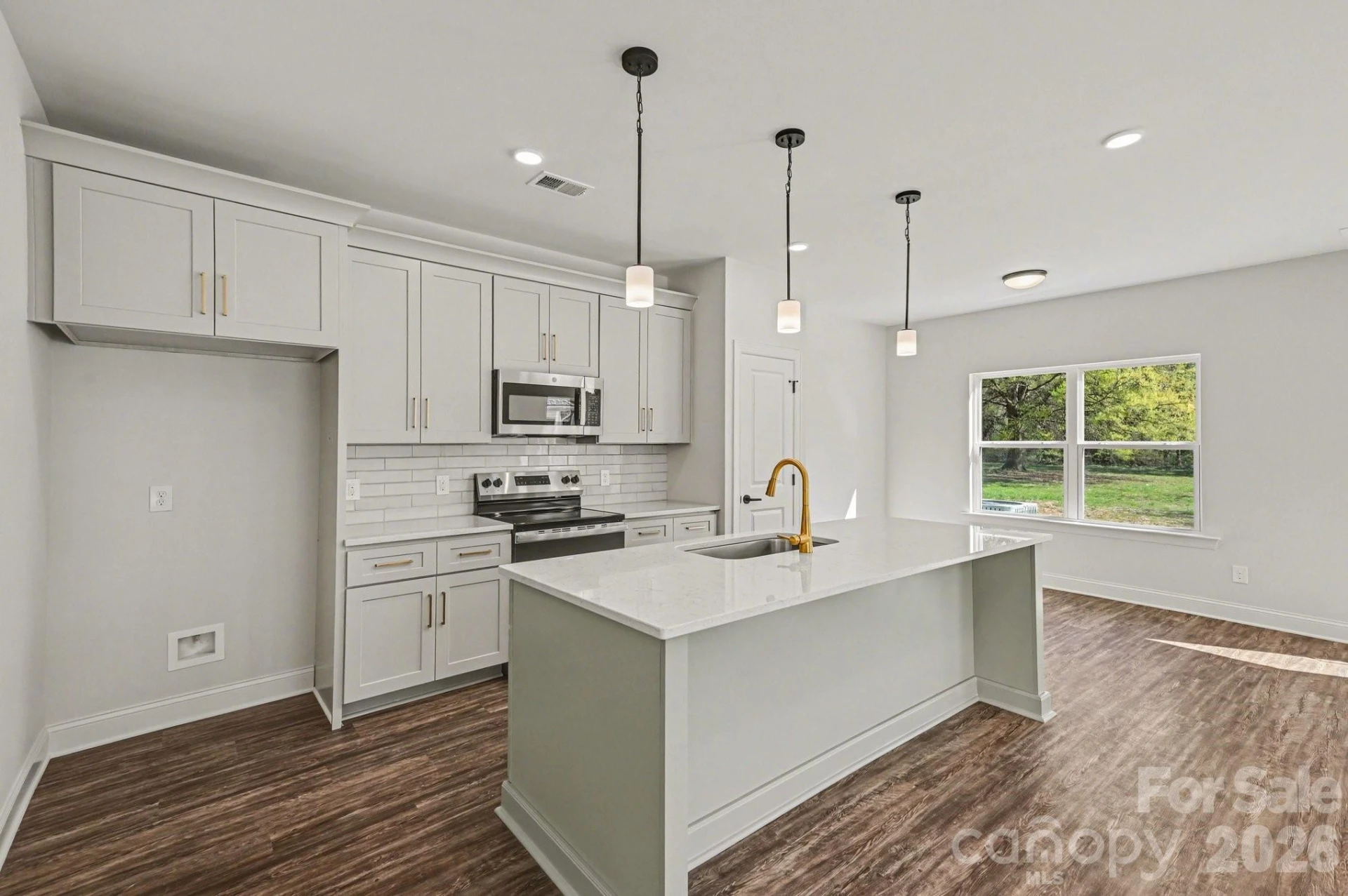 566 Wilson Avenue - Photo 6