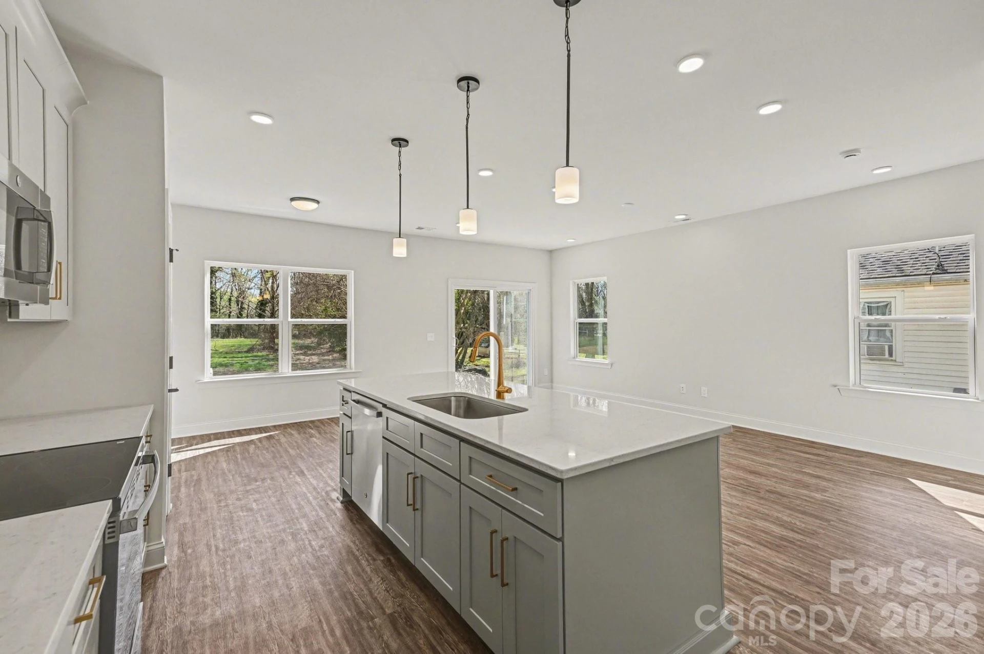 566 Wilson Avenue - Photo 8